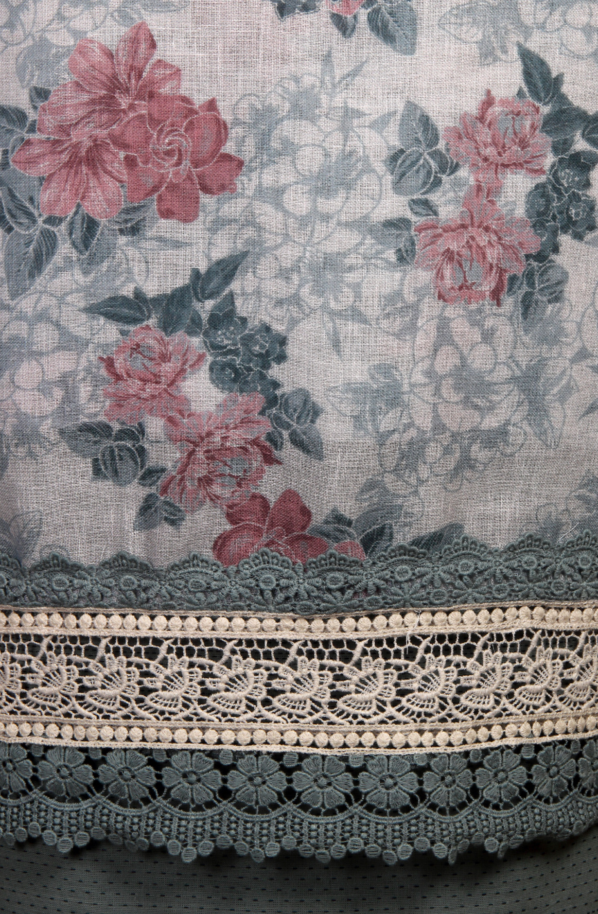 Off-white and Grey Linen Exclusive Lacework Salwar Kameez Dupatta - MOZ1903C