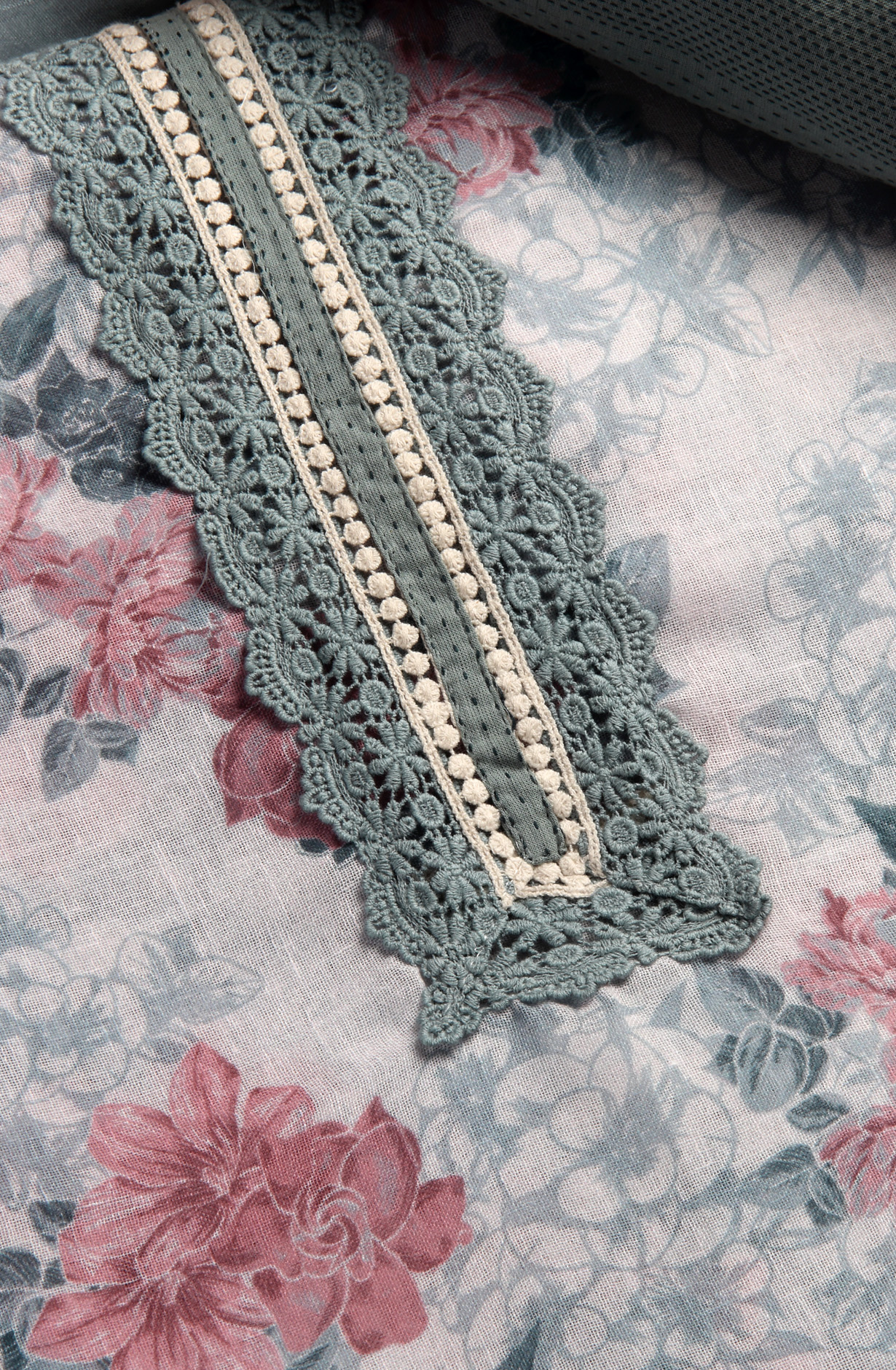 Off-white and Grey Linen Exclusive Lacework Salwar Kameez Dupatta - MOZ1903C