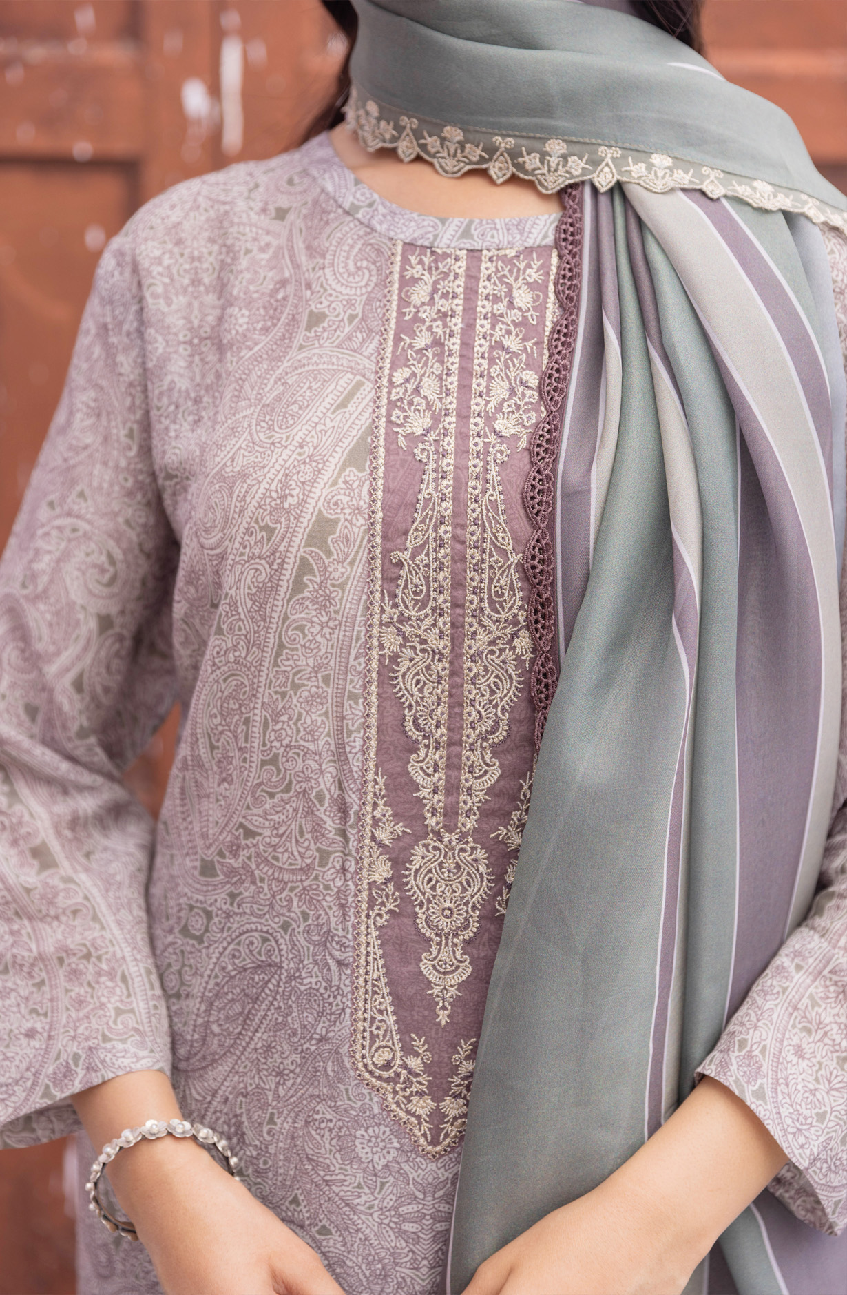 Multi-coloured Linen Exclusive Salwar Kameez with Organza Dupatta - MUK1941