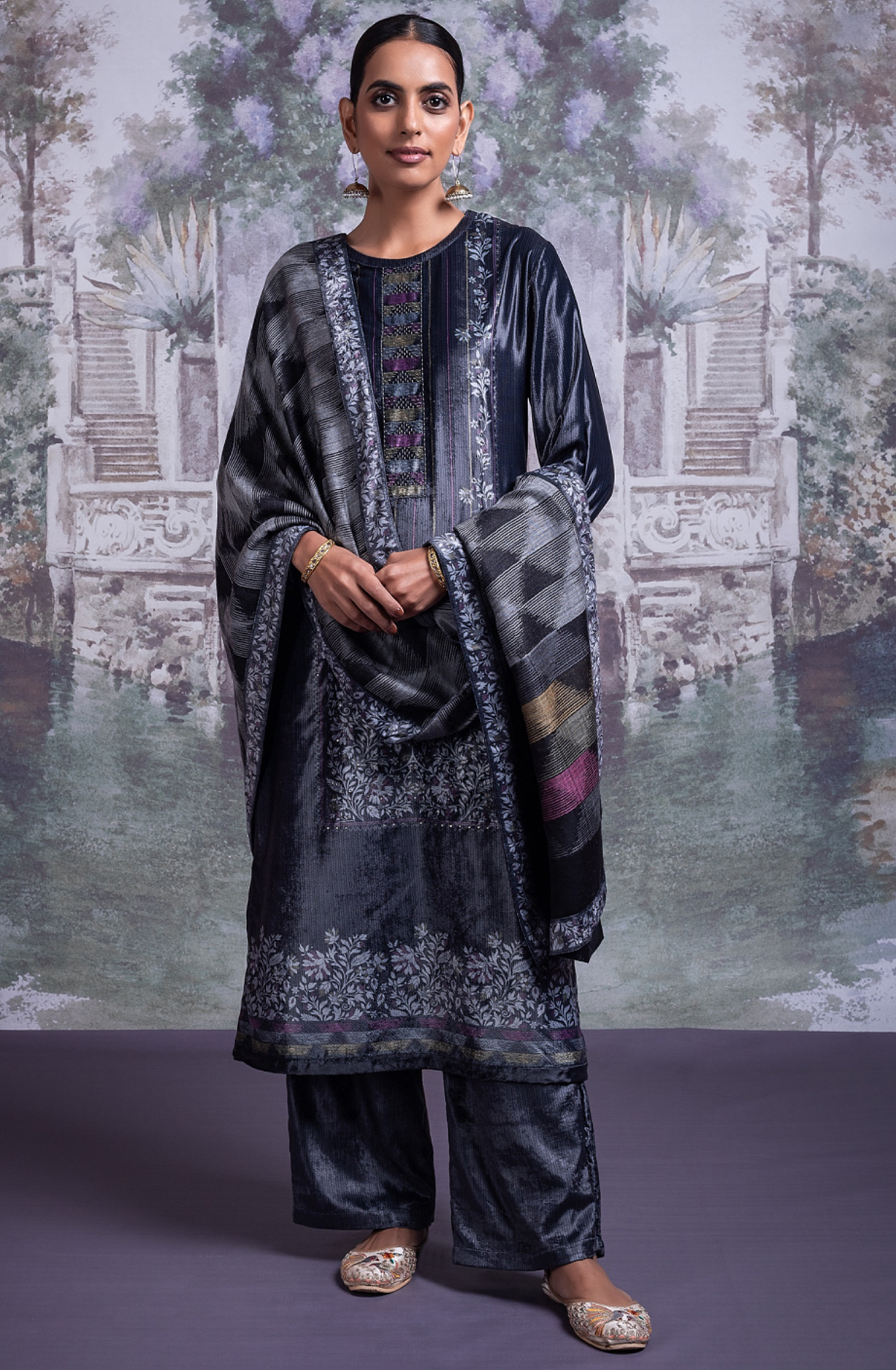 Digital Printed Velvet Suit with Pure Woolen Jacquard Pashmina Shawl- OZZ2329A