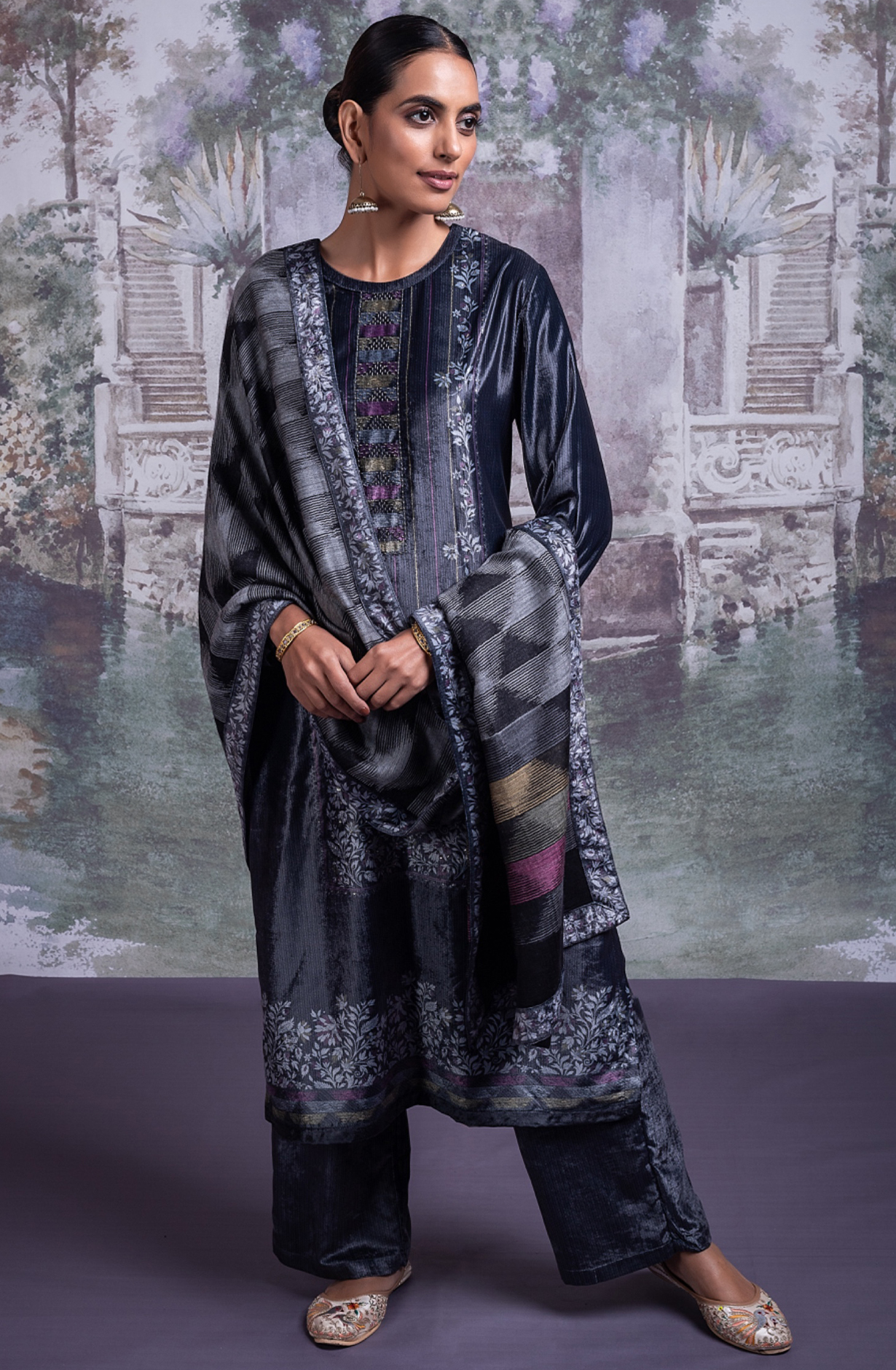 Digital Printed Velvet Suit with Pure Woolen Jacquard Pashmina Shawl- OZZ2329A