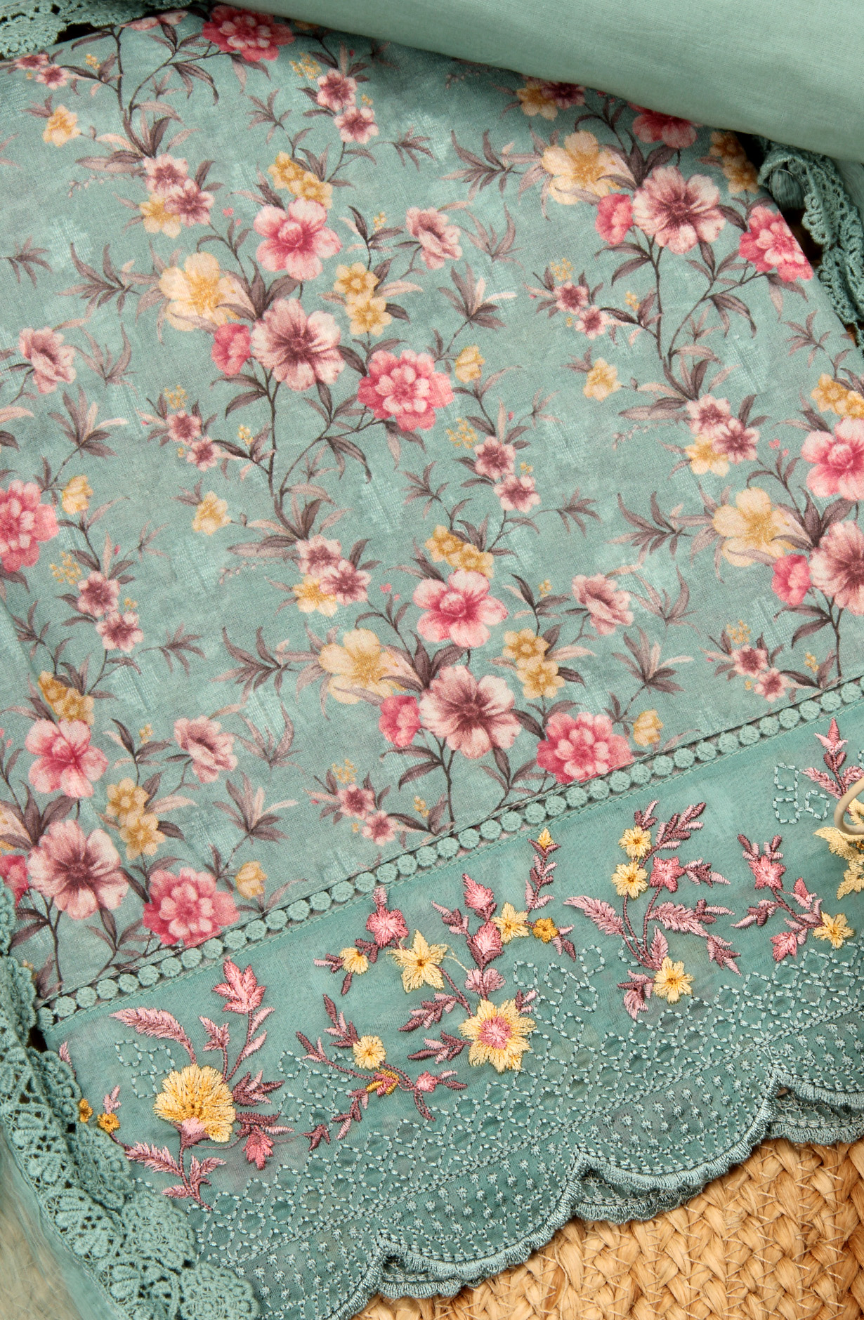 Green Exclusive Cotton Suit-sets with Chiffon Dupatta - PIA1953B