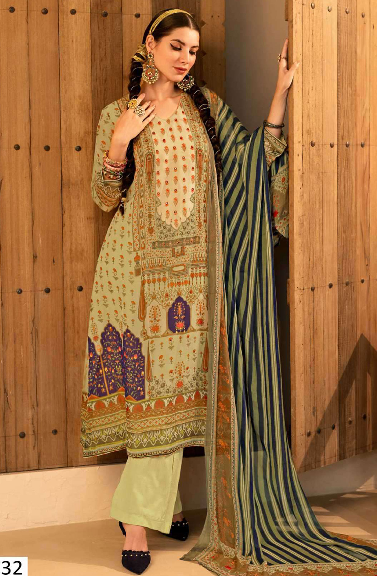 Mehndi Green Beautiful Organza Unstitched Salwar Kameez with Chiffon Dupatta - POO2032