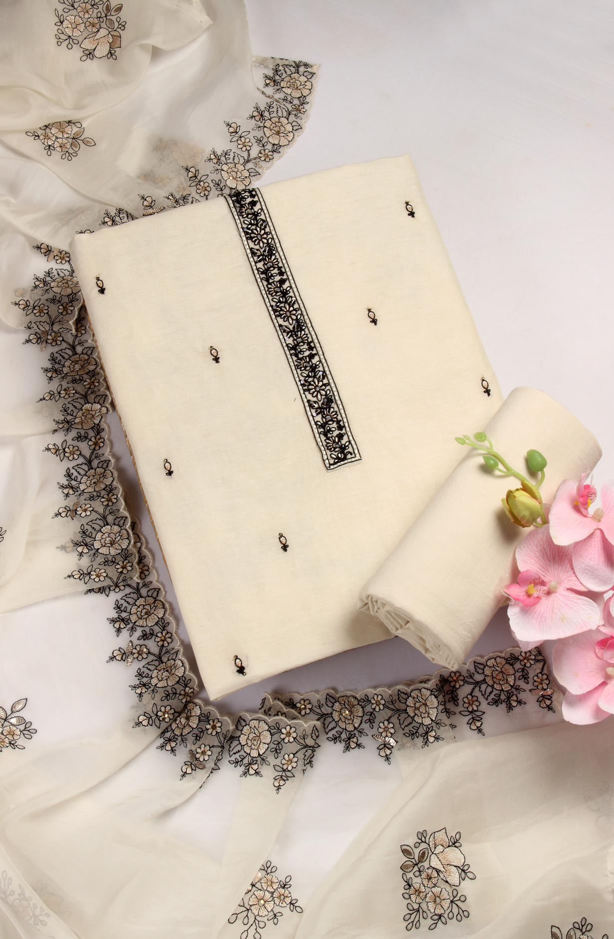 Exclusive Cream and Black Linen Salwar Kameez with Beautiful Organza Dupatta - R157-SPR1391A