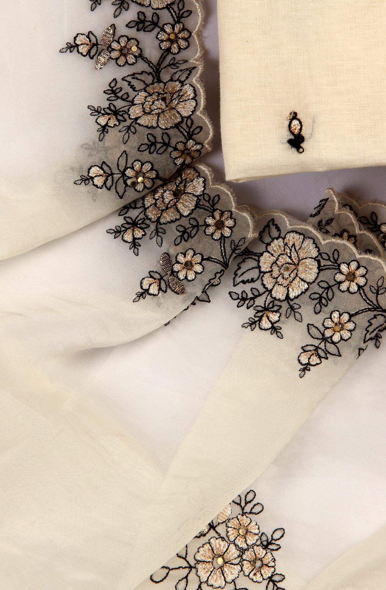 Exclusive Cream and Black Linen Salwar Kameez with Beautiful Organza Dupatta - R157-SPR1391A