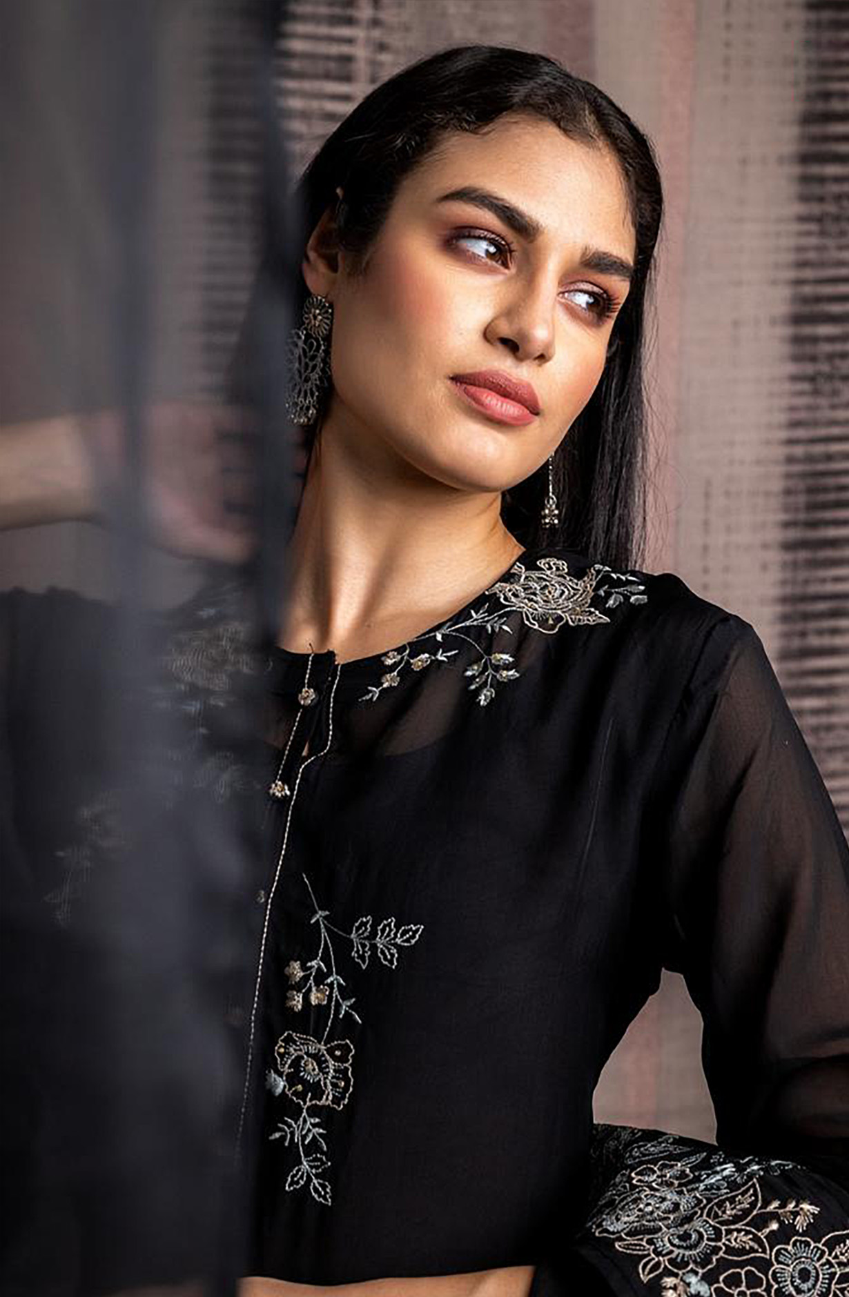 Black Beautiful Organza Festive Wear Salwar Suit - R157-SPR1561B