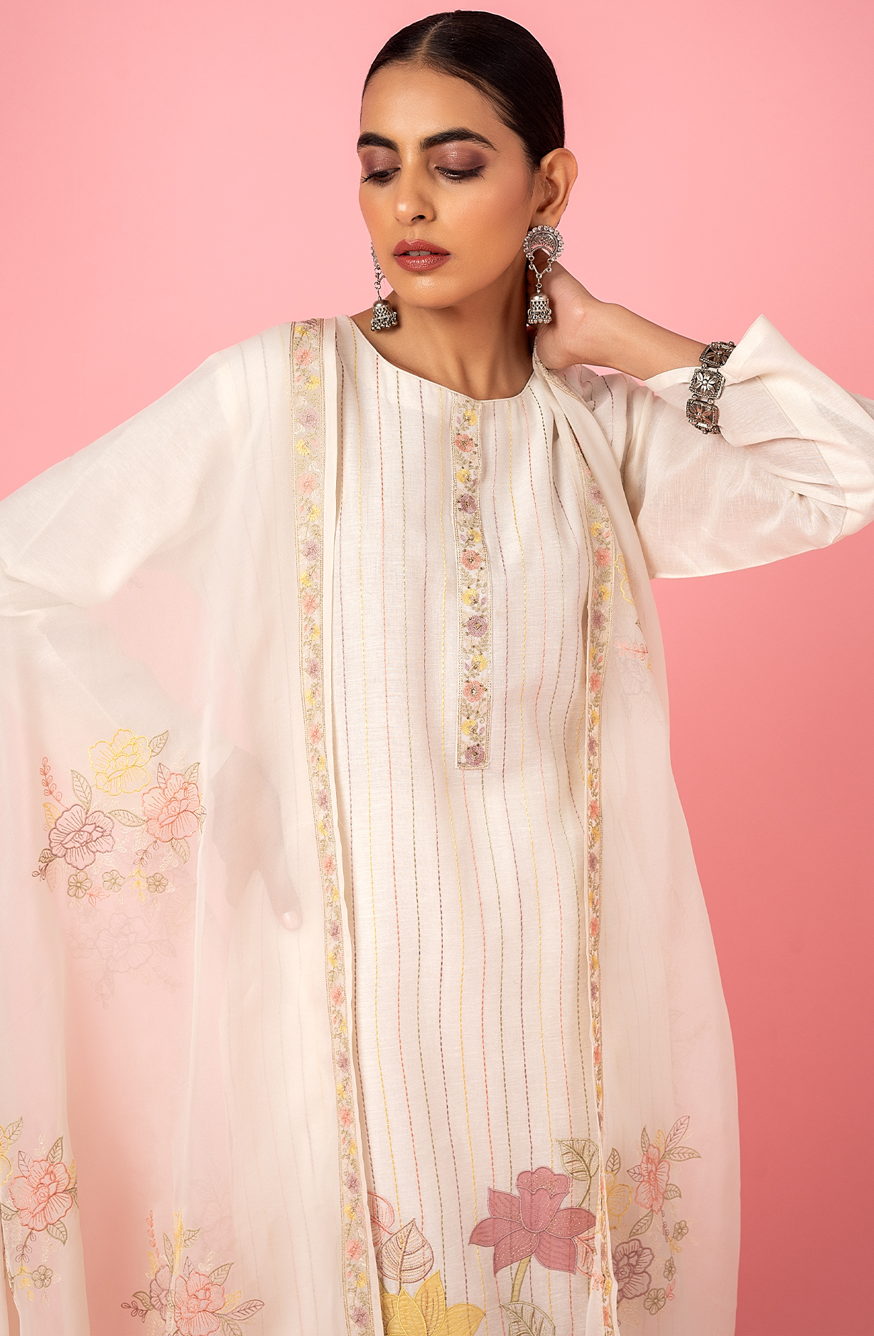 Off-white Linen Suit with Beautiful Organza Dupatta - R157-SPR1774A
