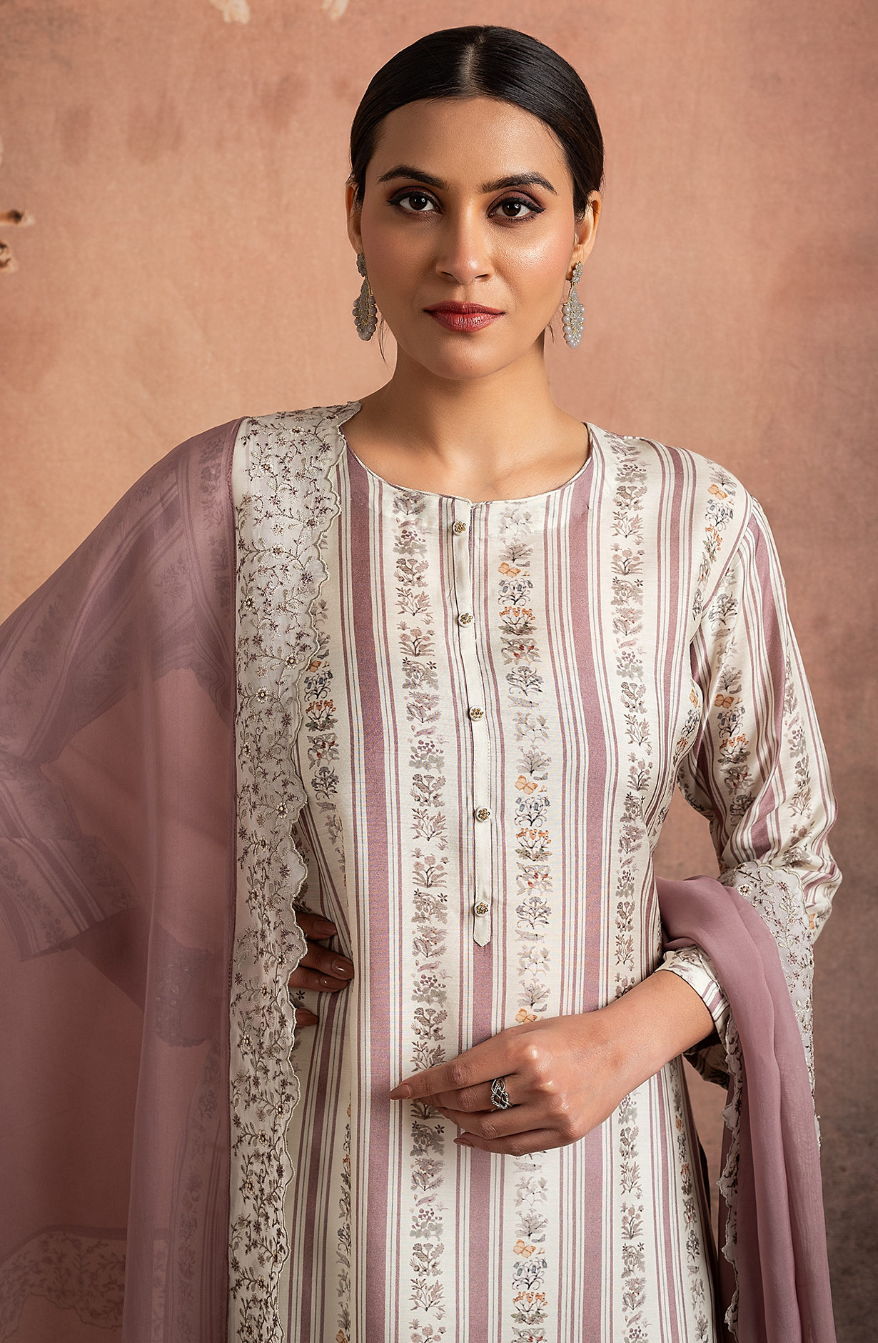 Mauve Beautiful Pure Muslin Salwar Suit with Organza Dupatta - R157-SPR1825