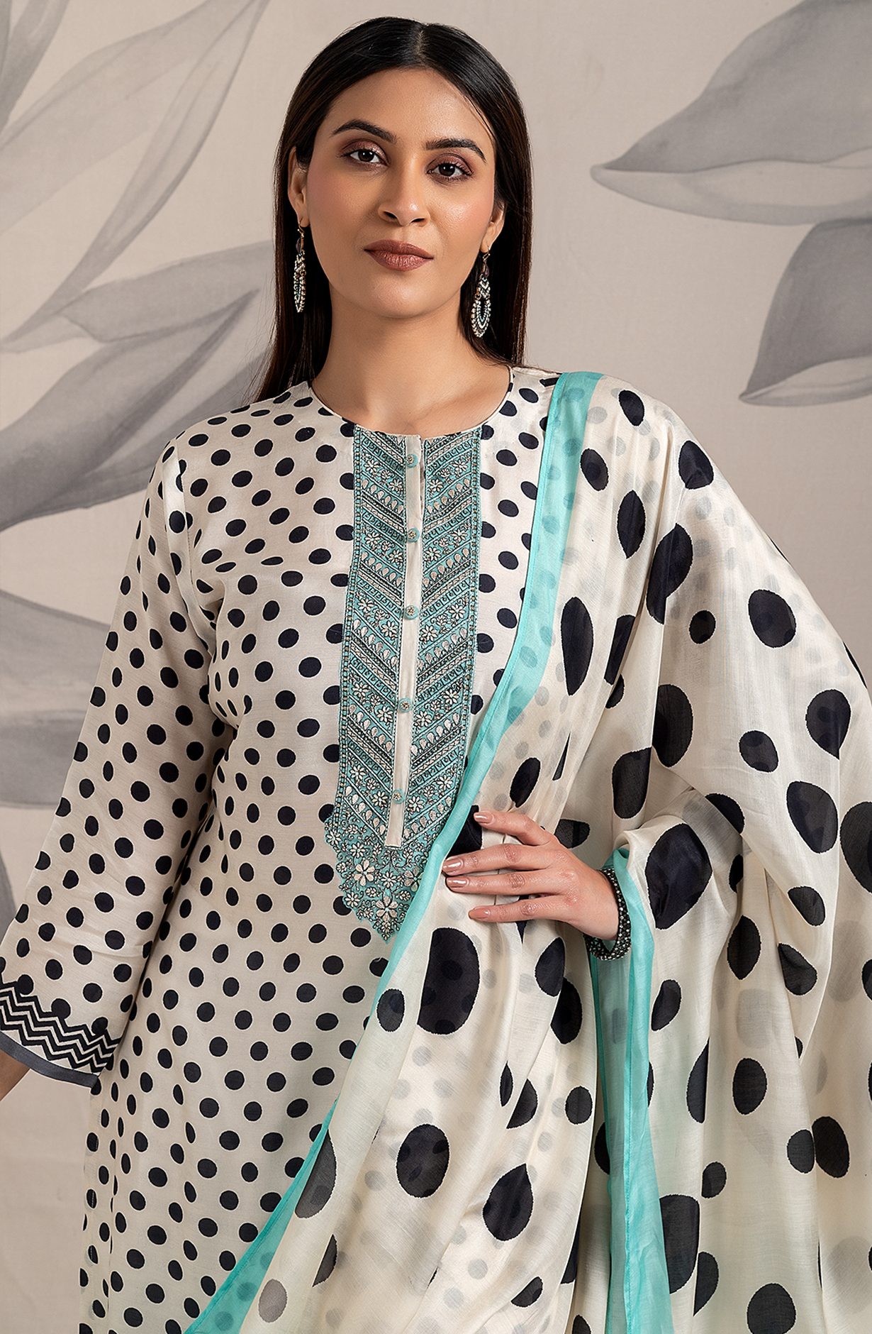 Cream Turquoise Beautiful Pure Muslin Salwar Suit with Chiffon Dupatta - R157-SPR1829A