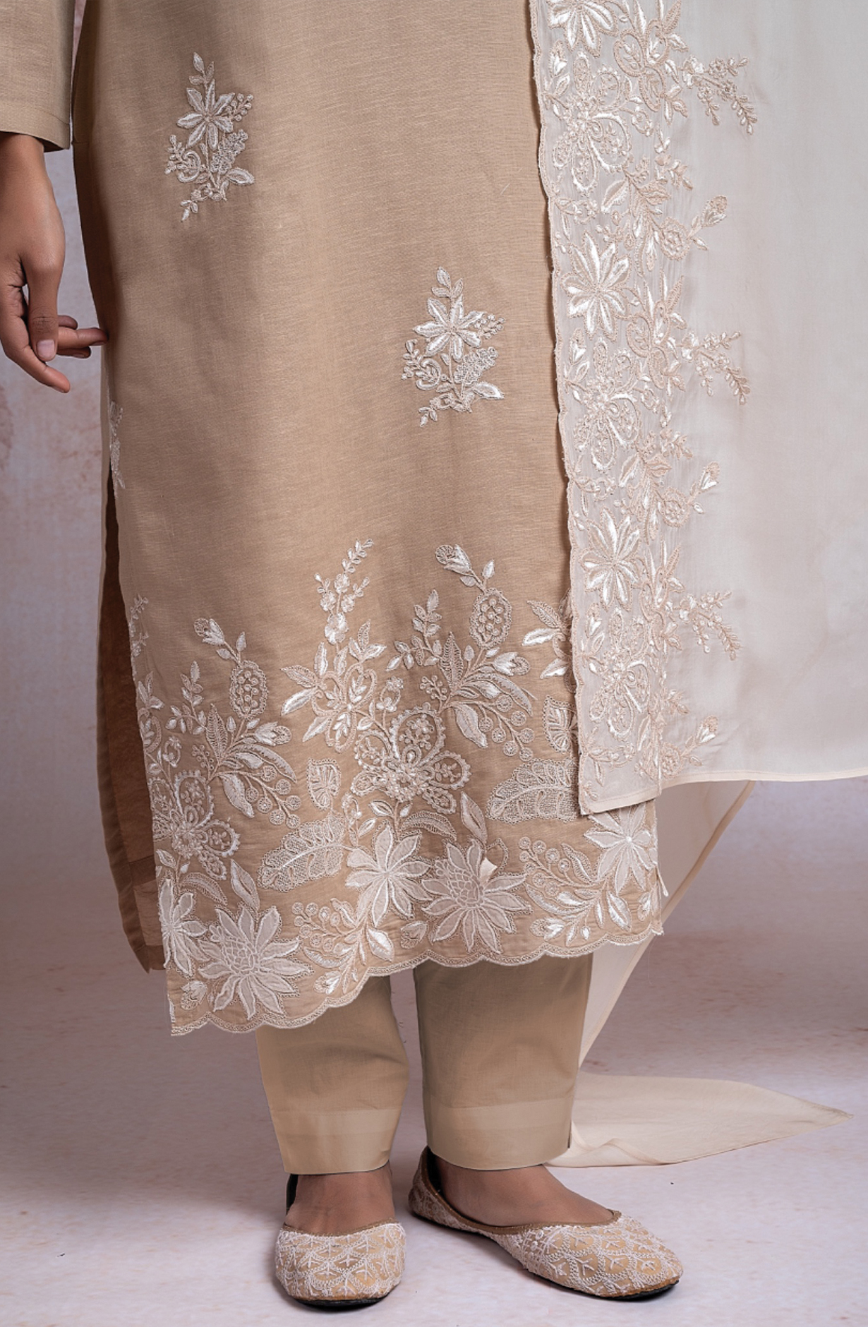 Brown Pure Linen Suit Set with Organza Dupatta -ROV2442