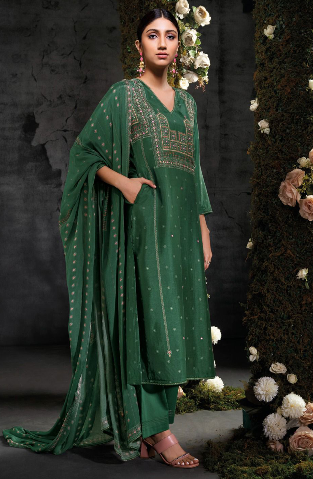 Russian Silk Beautiful Handwork Suit Set- ALAS2916C