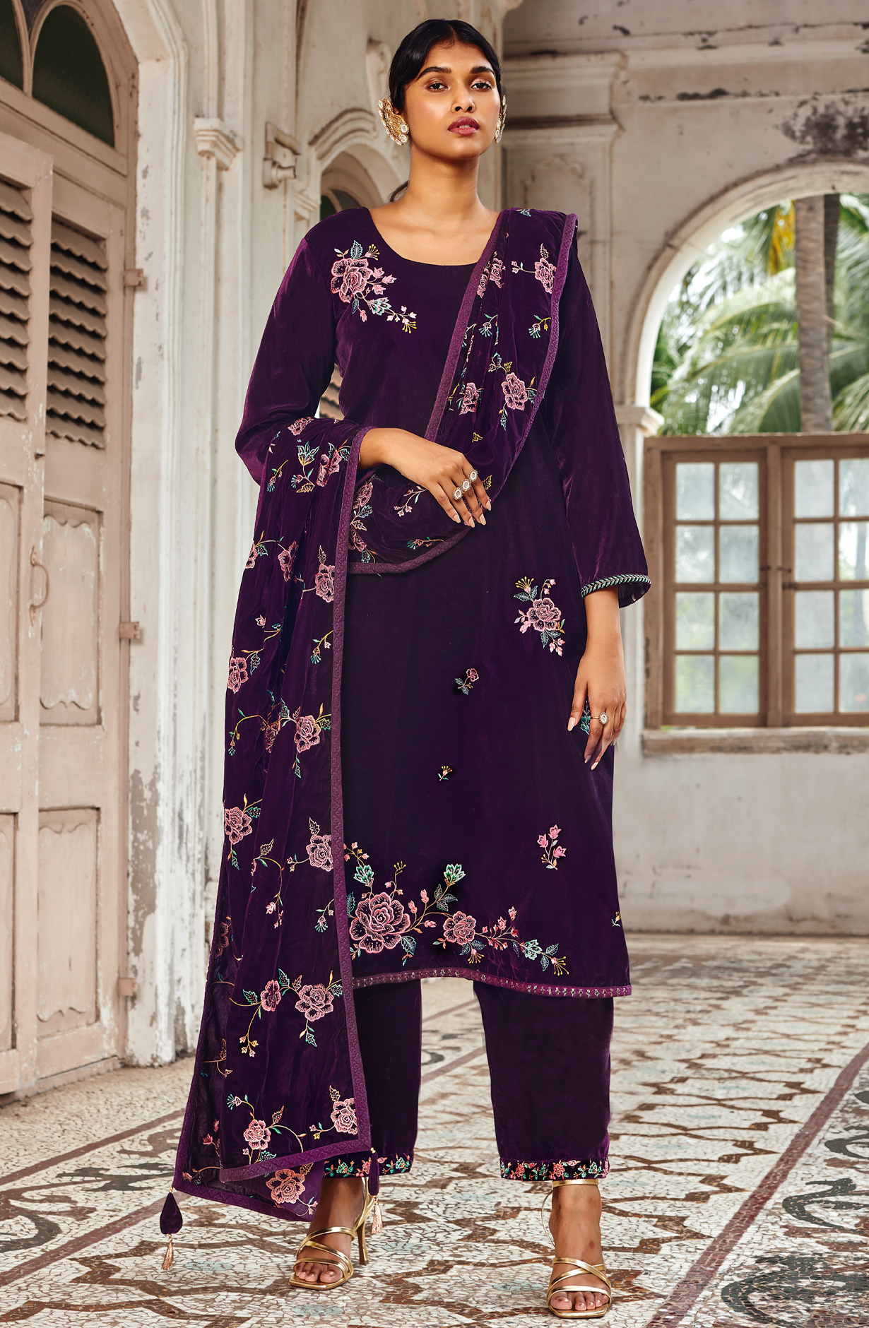 Purple Luxe Velvet Designer Embroidered Salwar Kameez - SAMC1575
