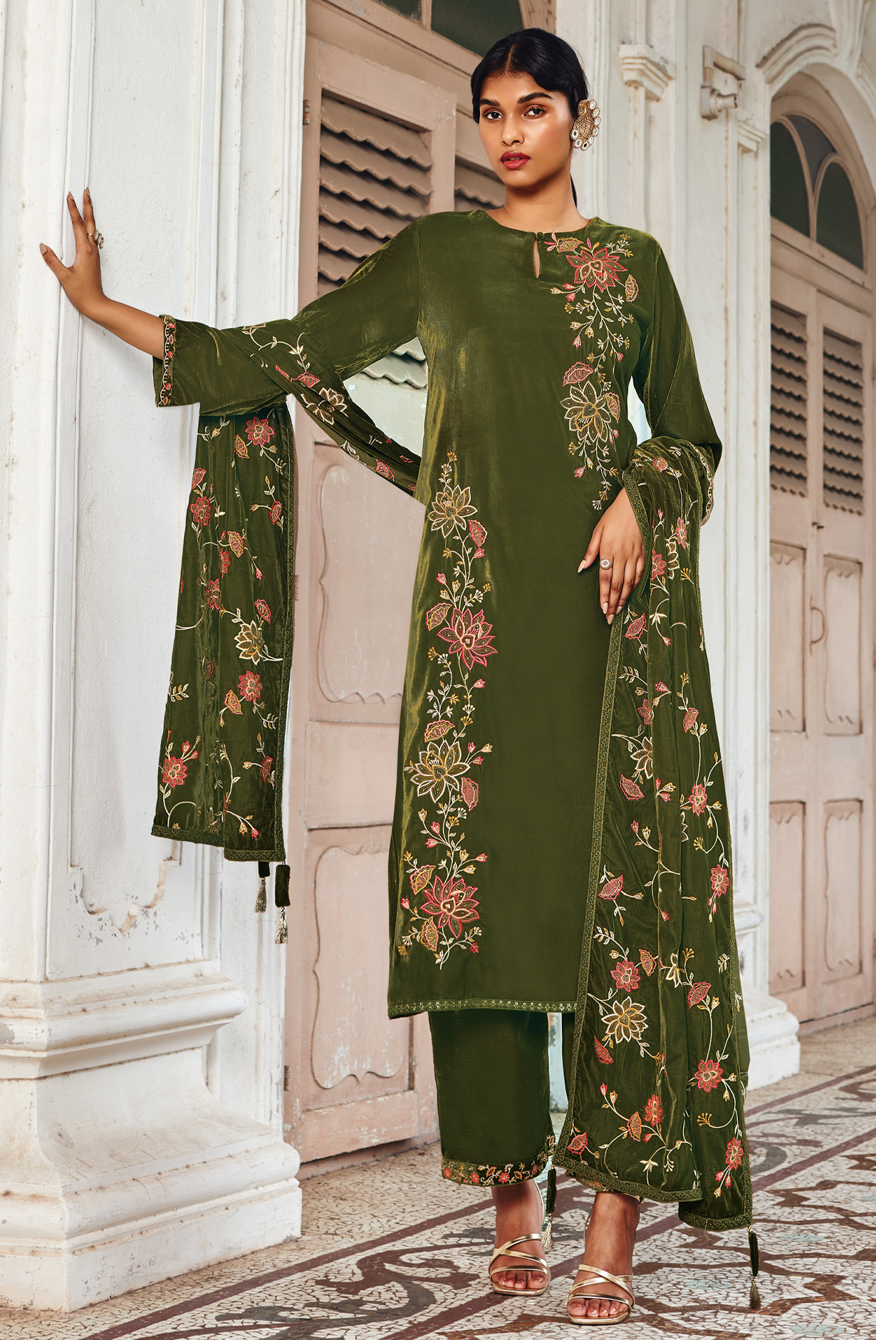 Mehndi Green Luxe Velvet Designer Embroidered Salwar Kameez - SAMC1579