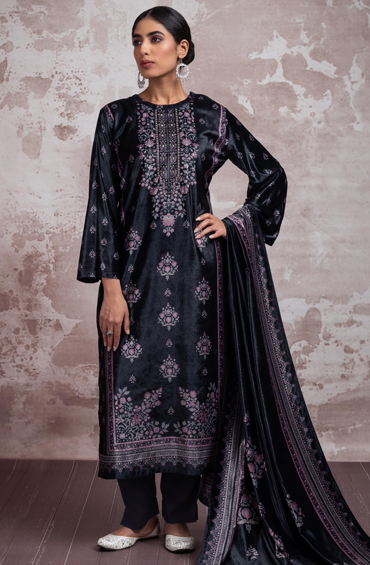 Black Velvet Suit-Set with Digital Print and Handwork -  SHE1301A