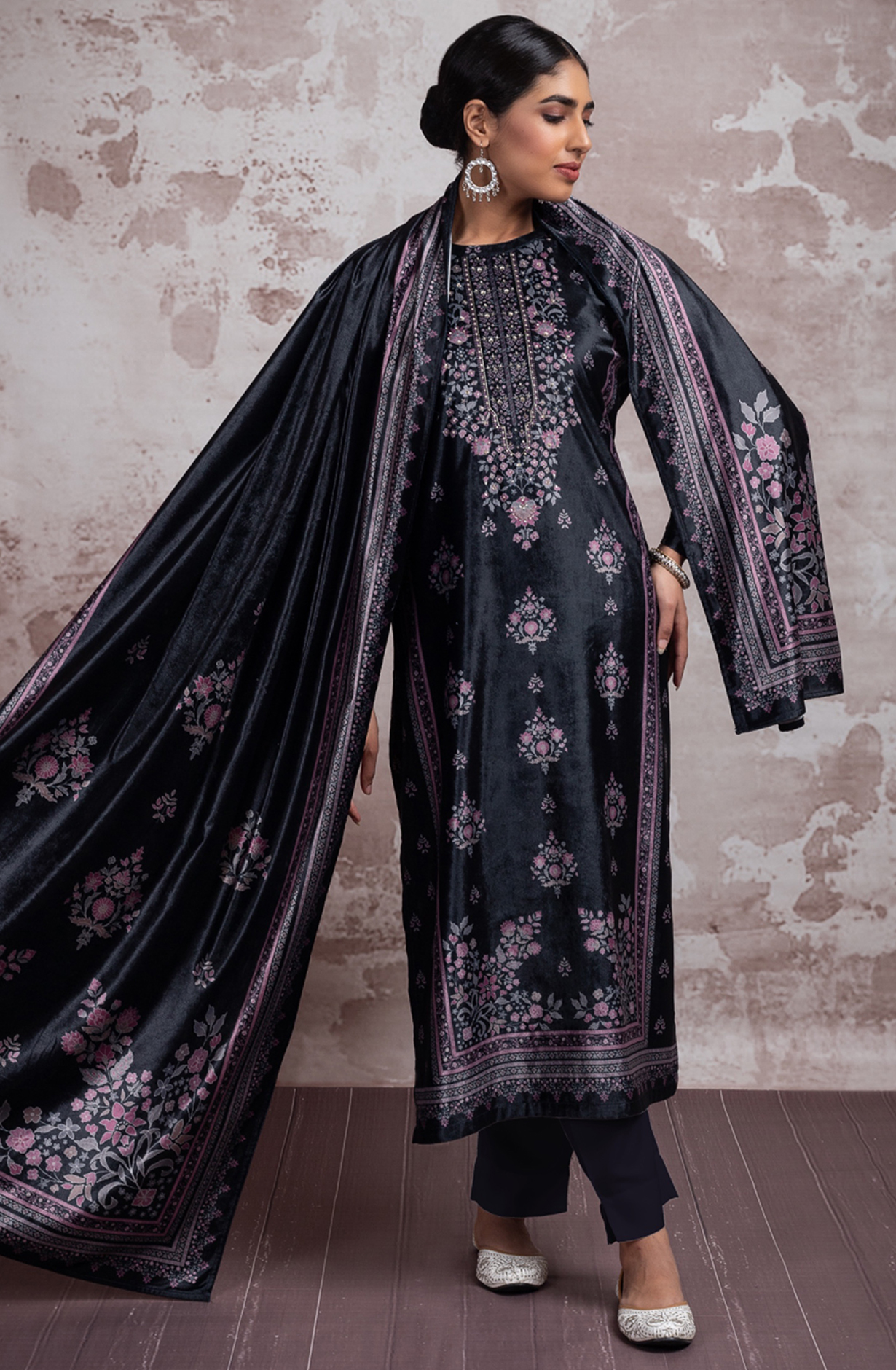 Black Velvet Suit-Set with Digital Print and Handwork -  SHE1301A
