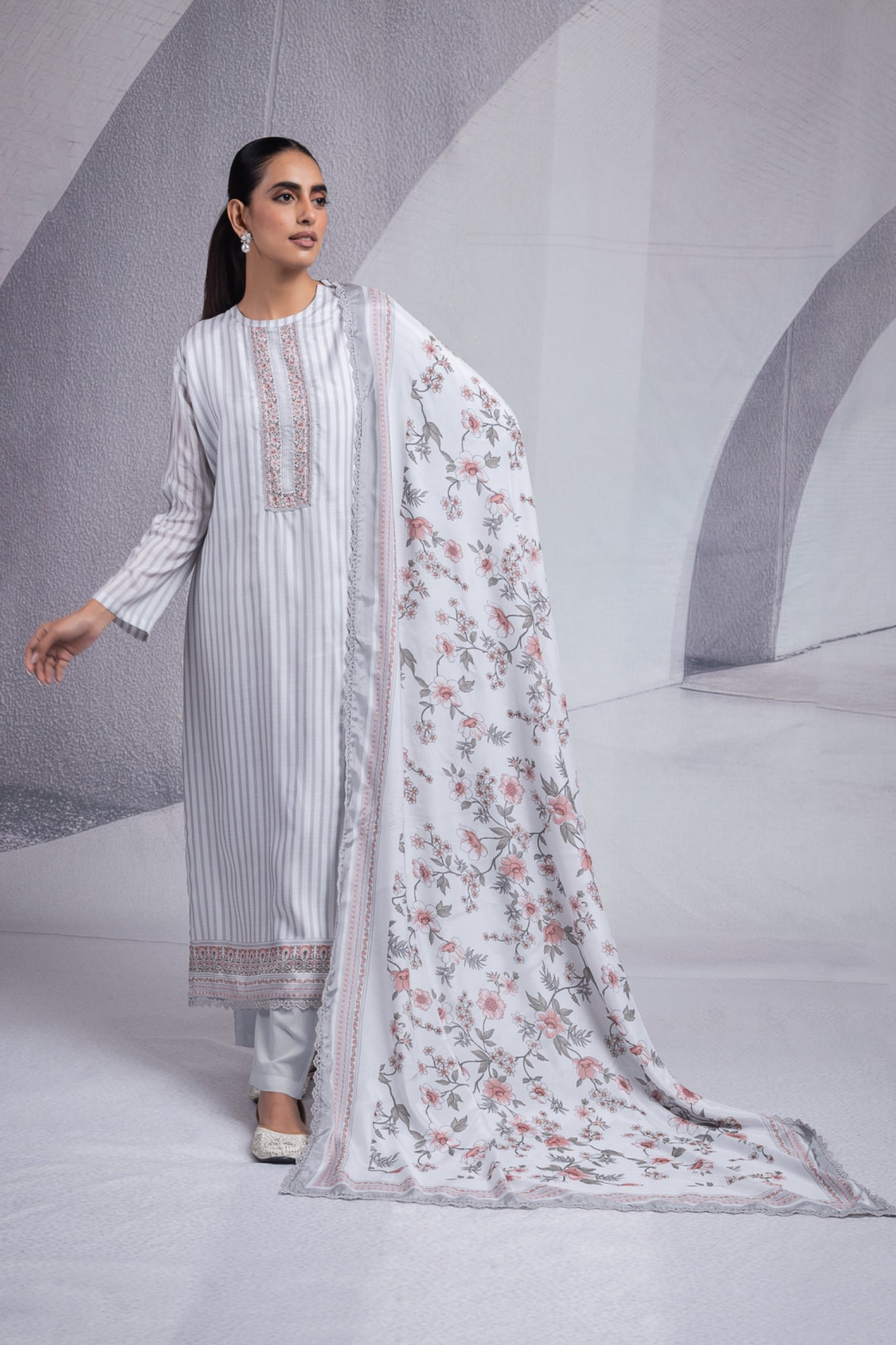 Grey Muslin Suit Set with Beautiful Dupatta - SHRNT101C