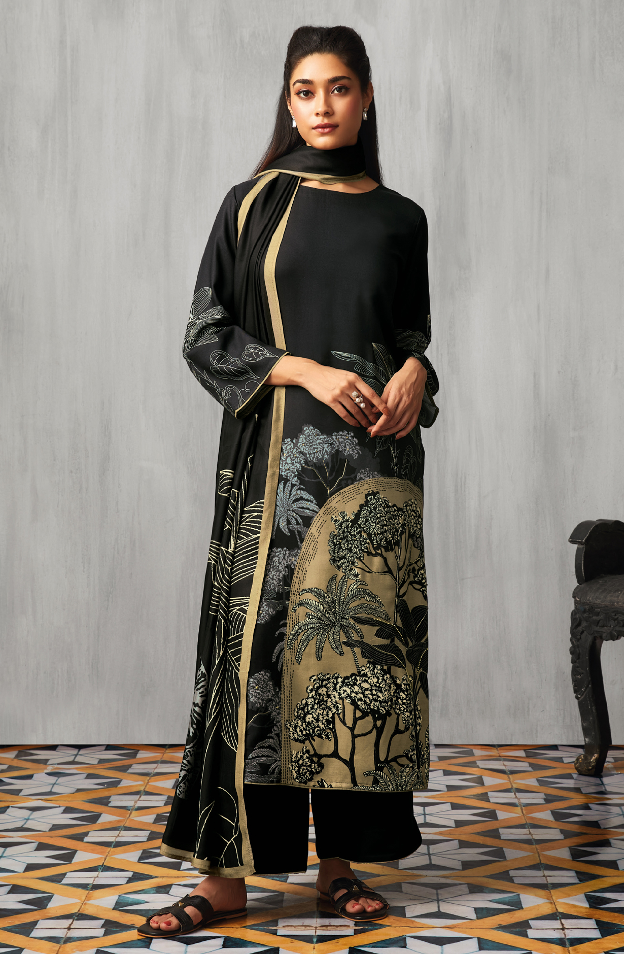 Black Beautiful Pashmina Printed Salwar Suit with Dupatta - SUGC1557