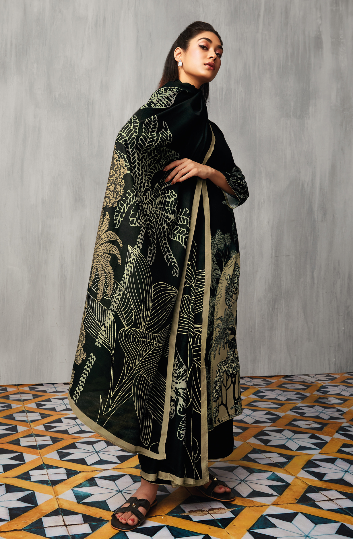 Black Beautiful Pashmina Printed Salwar Suit with Dupatta - SUGC1557