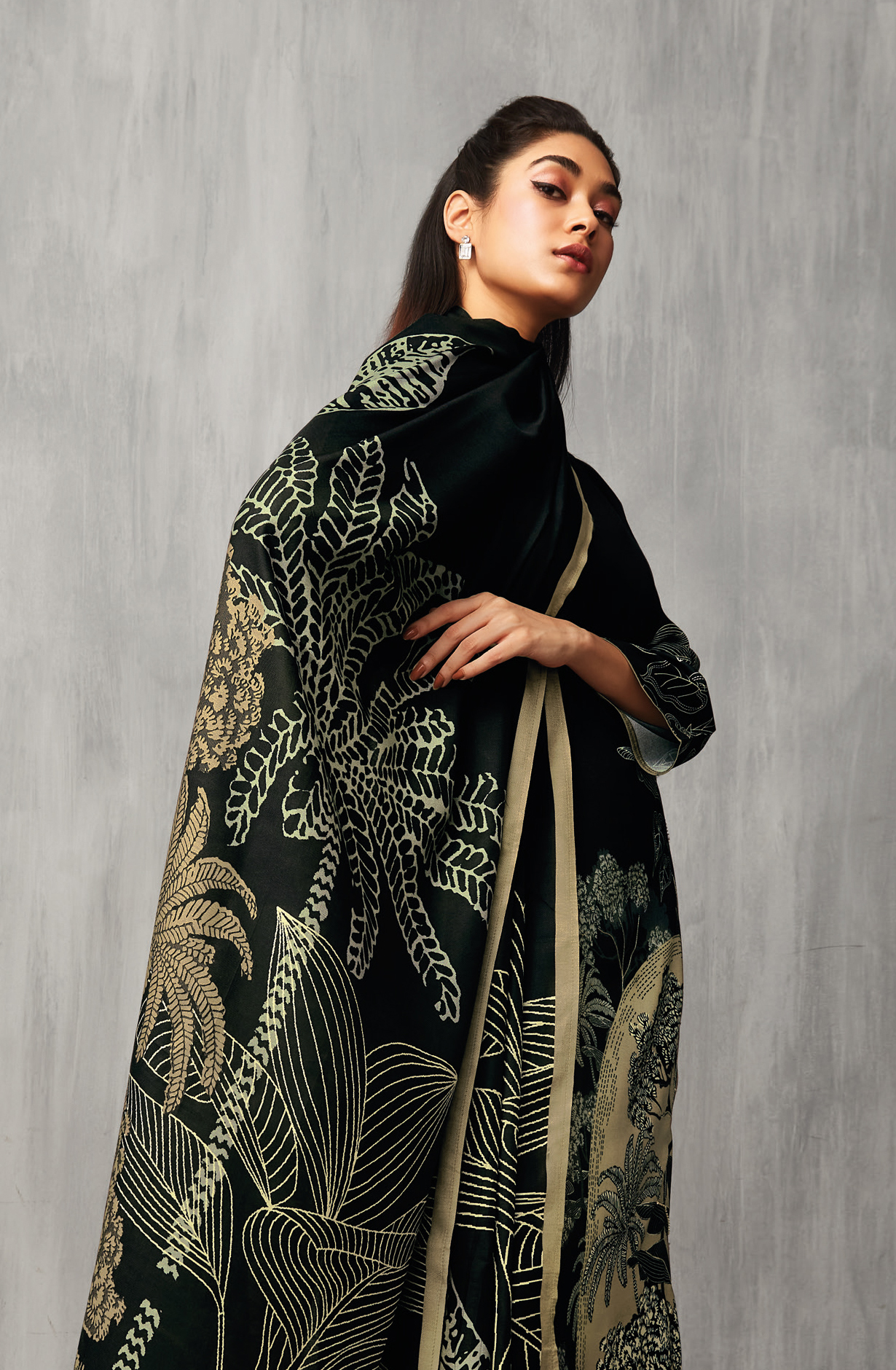 Black Beautiful Pashmina Printed Salwar Suit with Dupatta - SUGC1557