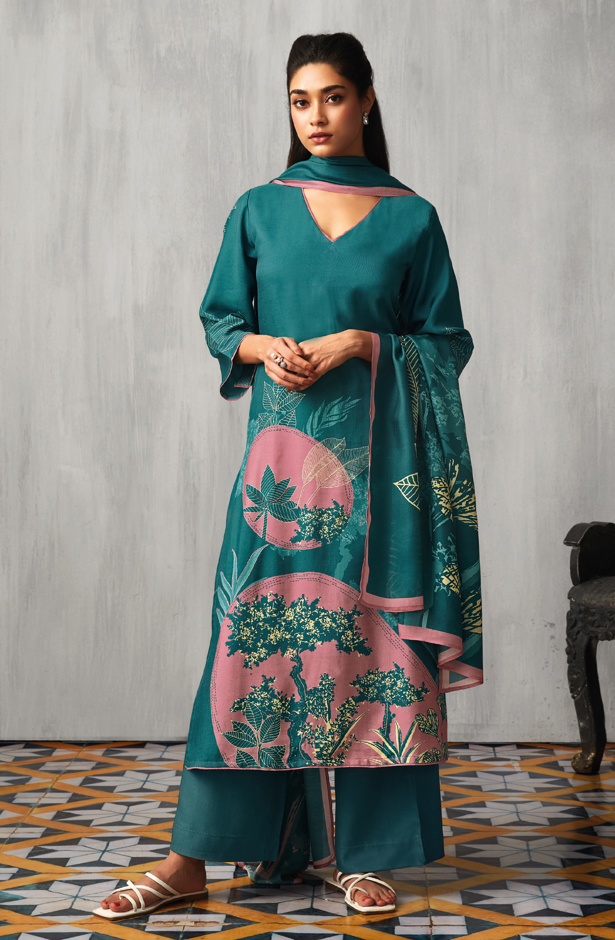 Firozi Beautiful Pashmina Printed Salwar Suit with Dupatta - SUGC1558