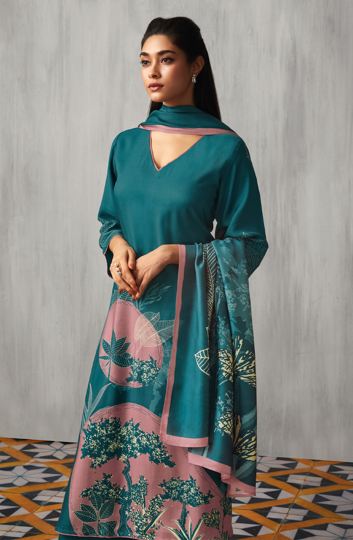Firozi Beautiful Pashmina Printed Salwar Suit with Dupatta - SUGC1558