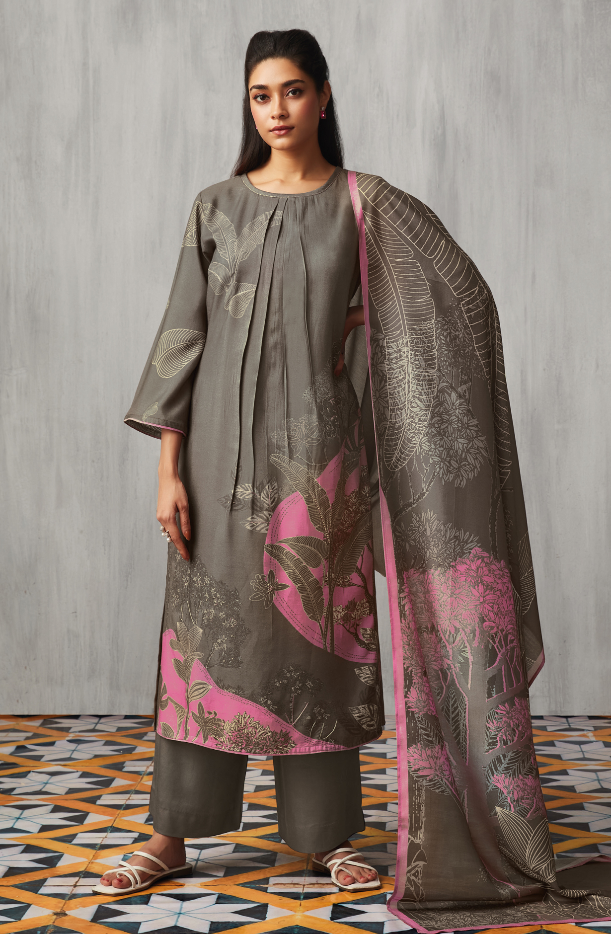 Grey Beautiful Pashmina Printed Salwar Suit with Dupatta - SUGC1560