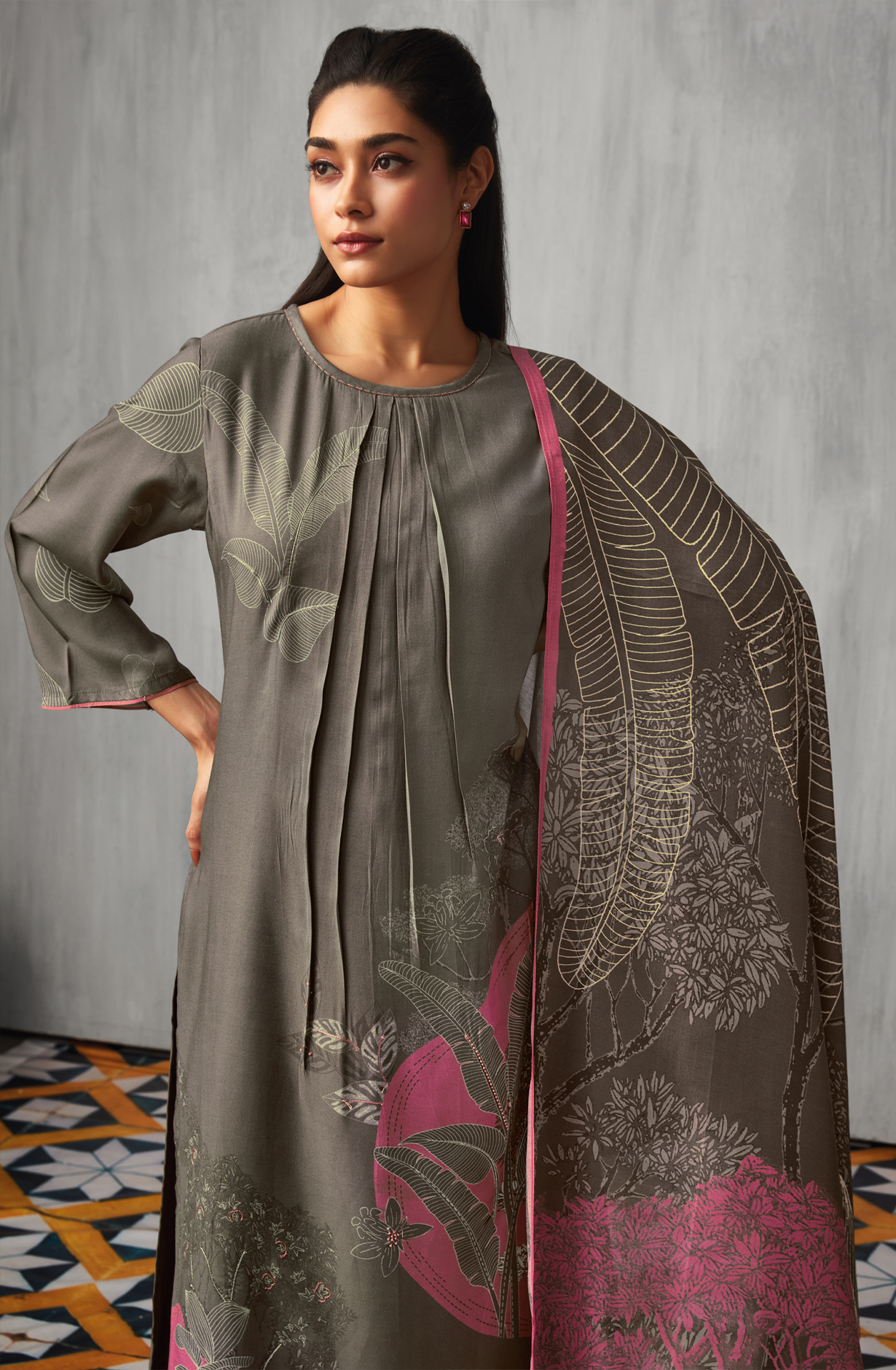 Grey Beautiful Pashmina Printed Salwar Suit with Dupatta - SUGC1560
