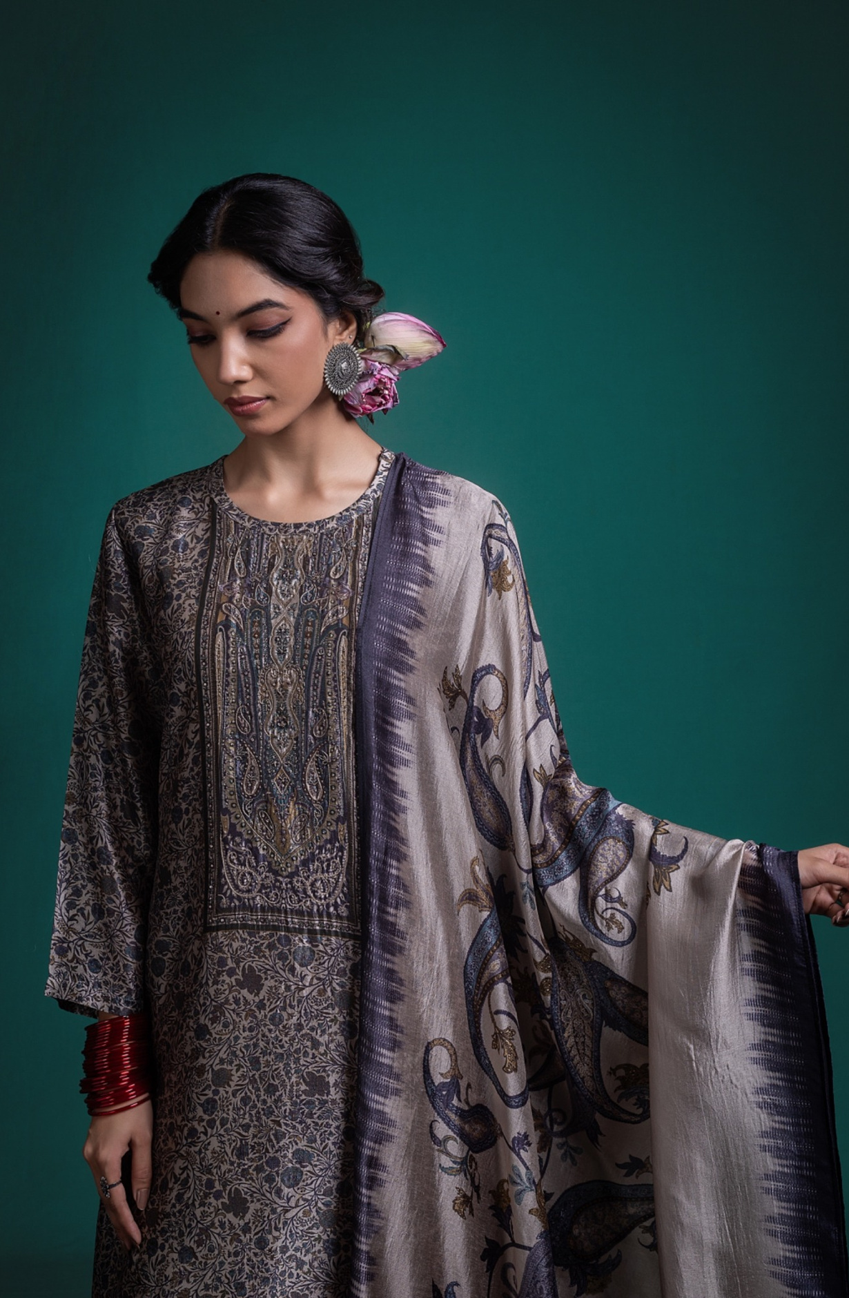 Green Pure silk Unstitched Suit Set with Beautiful Dupatta - KALNSK162B