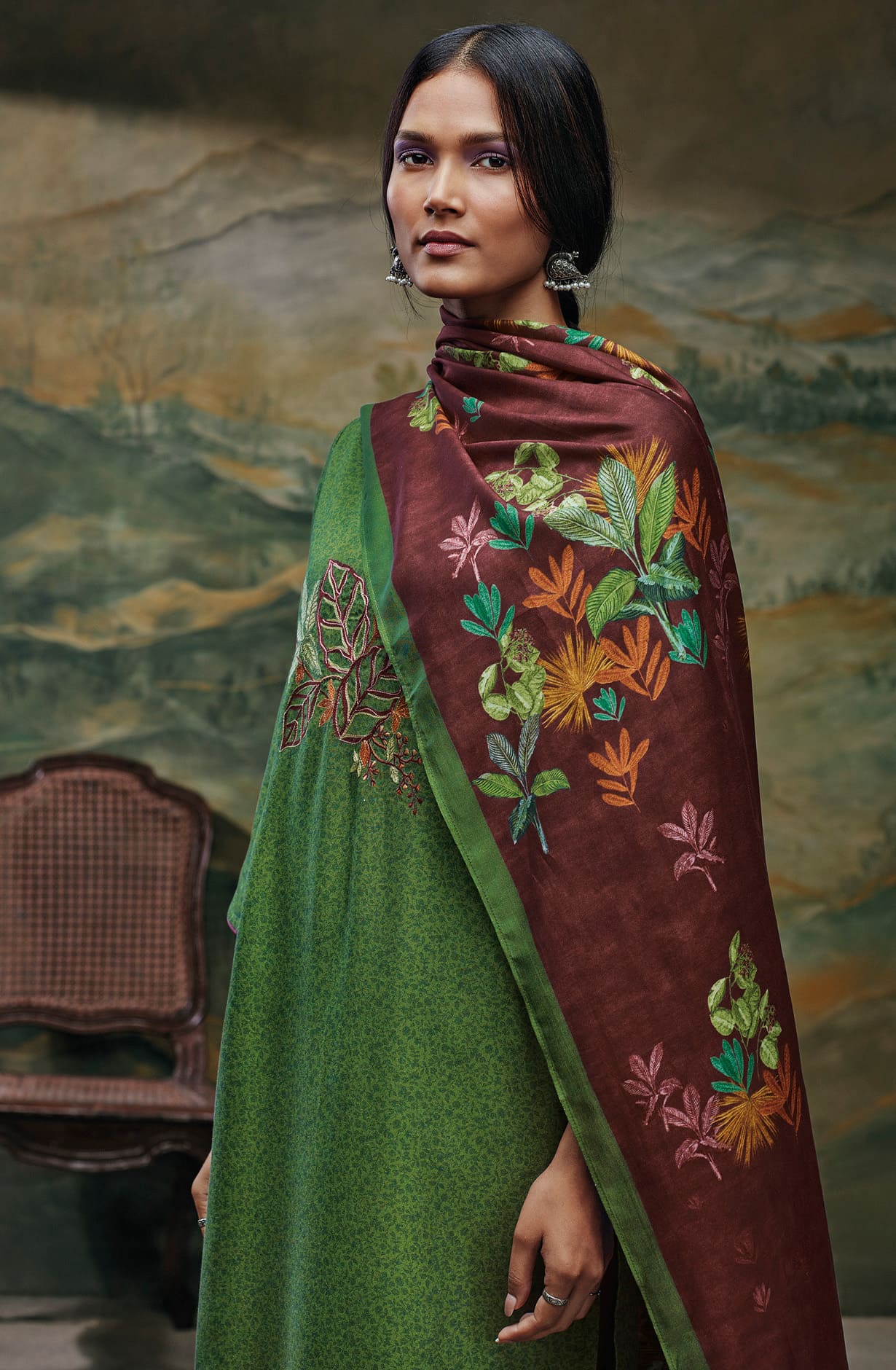 Green Spun Winterwear Unstitched Salwar Suit-set with Chinon Dupatta - SYMC1263