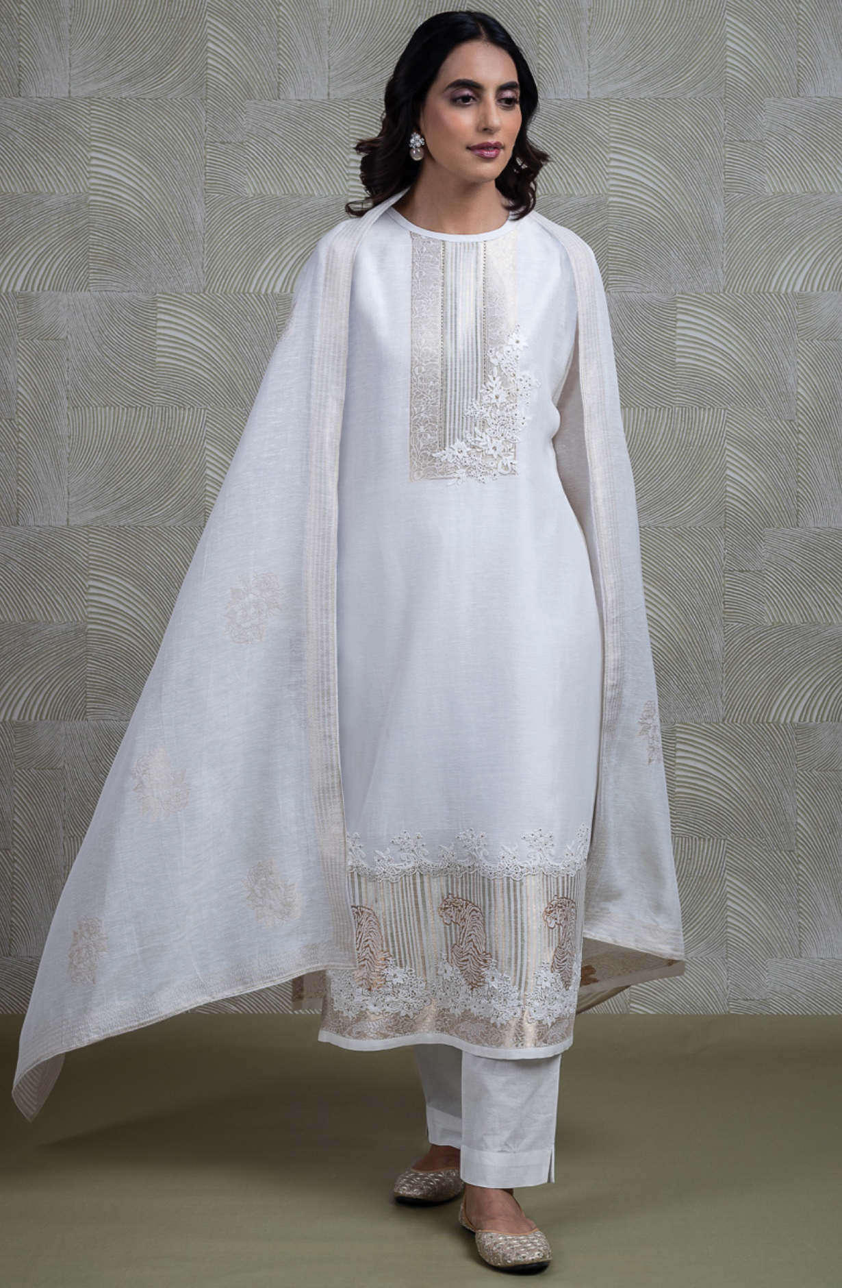 White Pure Linen Zari Jacquard Suit Set  -TEH2453A