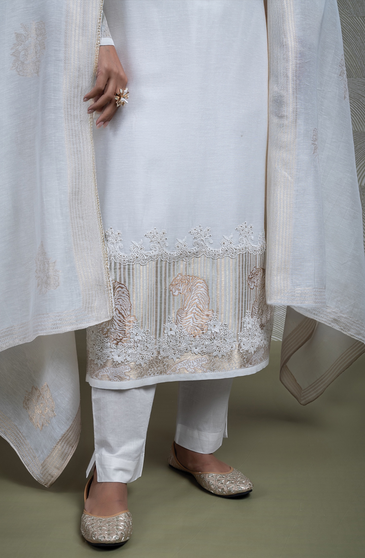 White Pure Linen Zari Jacquard Suit Set  -TEH2453A