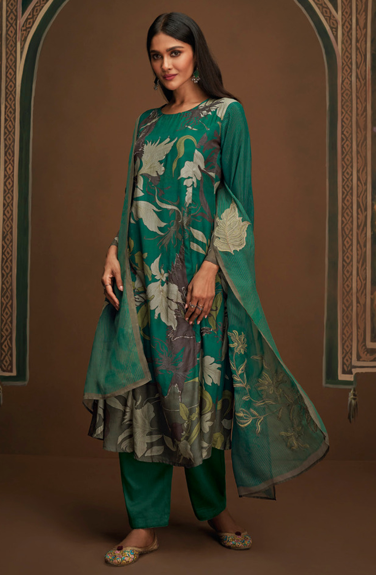 Green Unstitched Pashmina Salwar Suit - VAA2571C