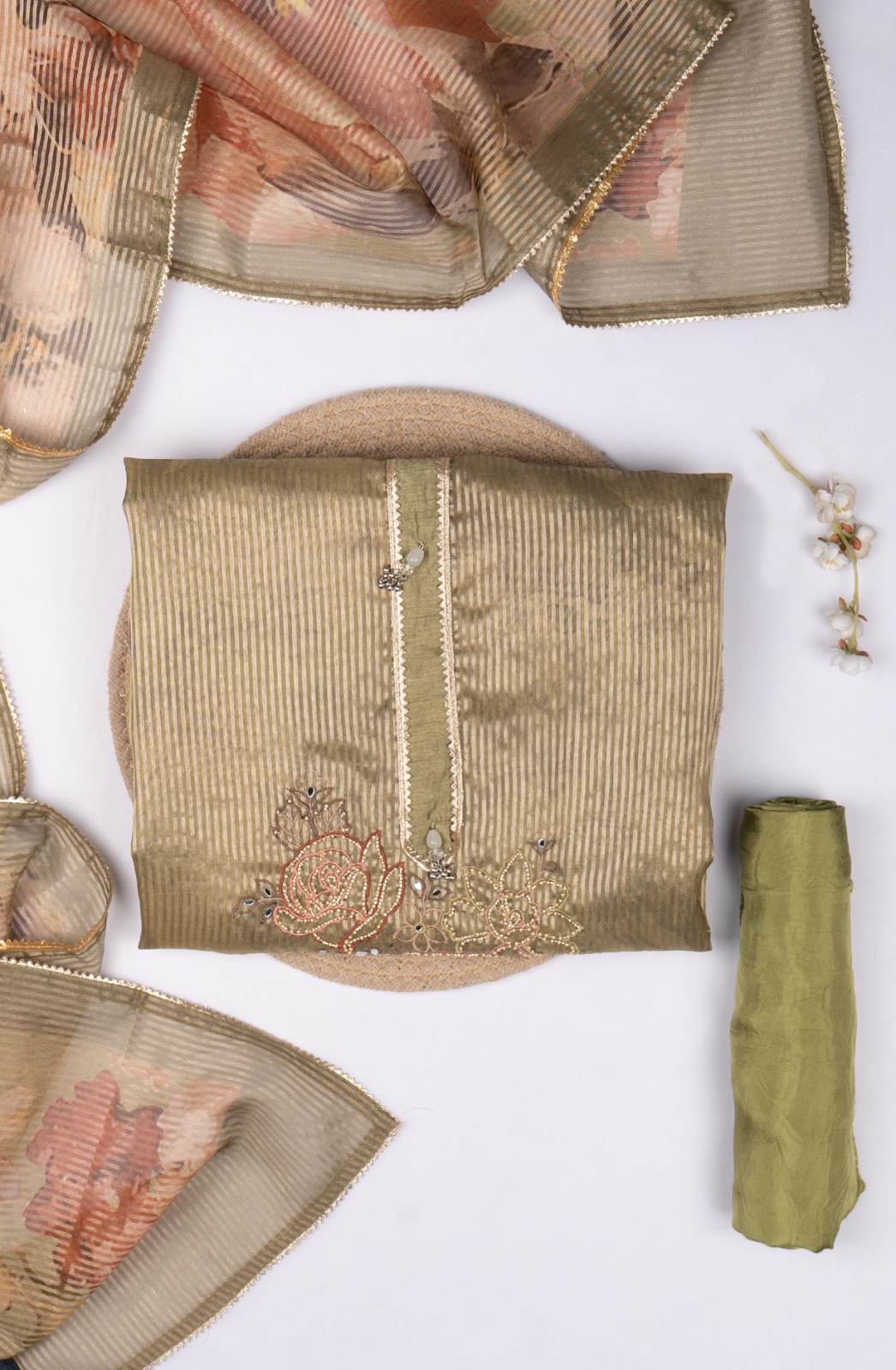 Green Organza Beautiful Suit Set with Dupatta - 669-18186A