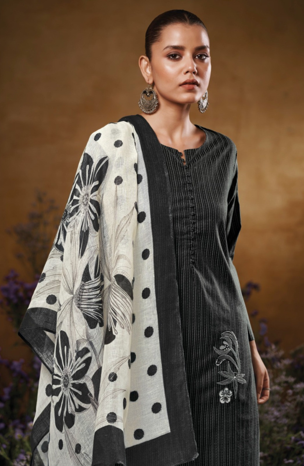 Black Pure bemberg silk Suit Set with Dupatta- LAS3554C