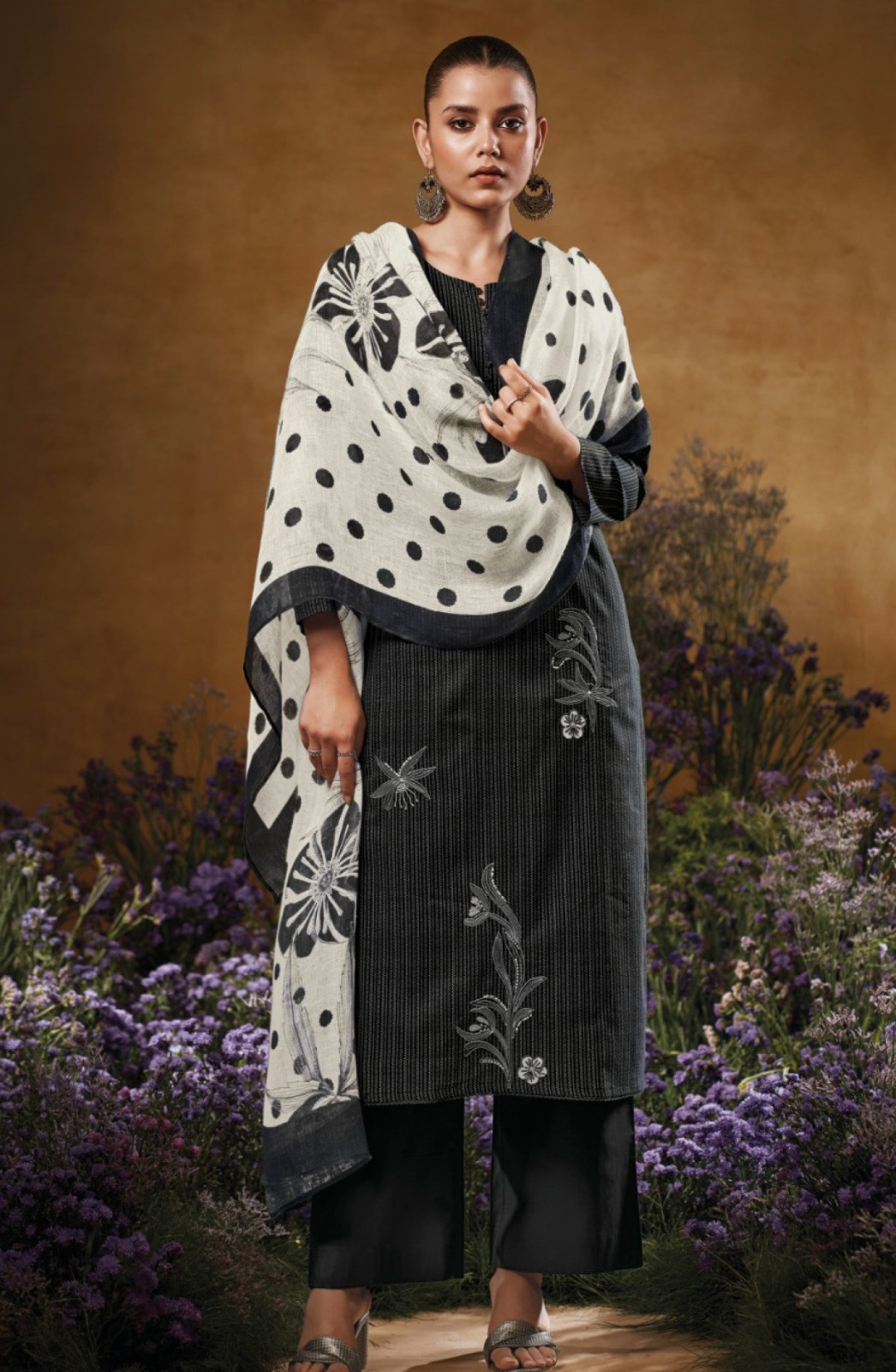 Black Pure bemberg silk Suit Set with Dupatta- LAS3554C