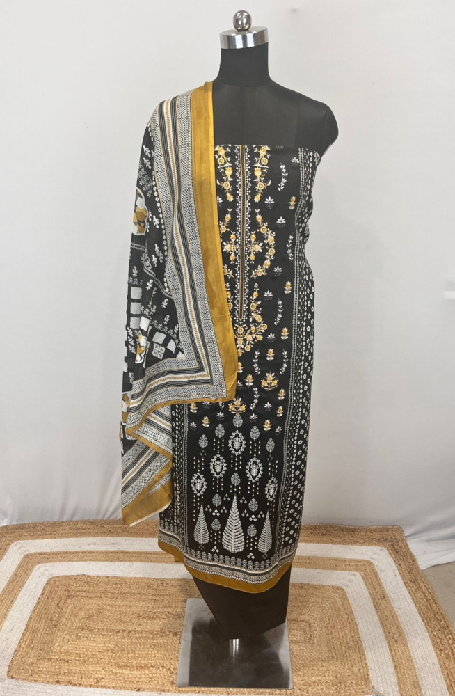 Image of Black Cotton Suit set with Cotton Dupatta- NOO1101