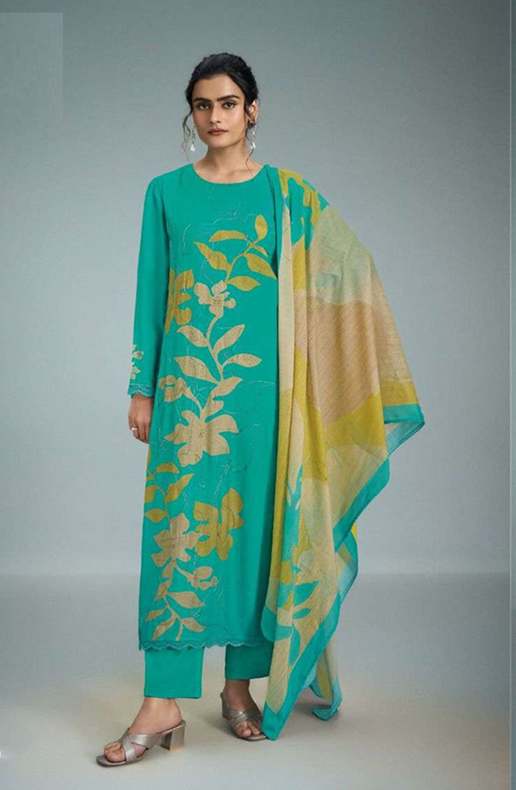 Firozee Muslin Beautiful Suit Set with Dupatta - SAK11081C