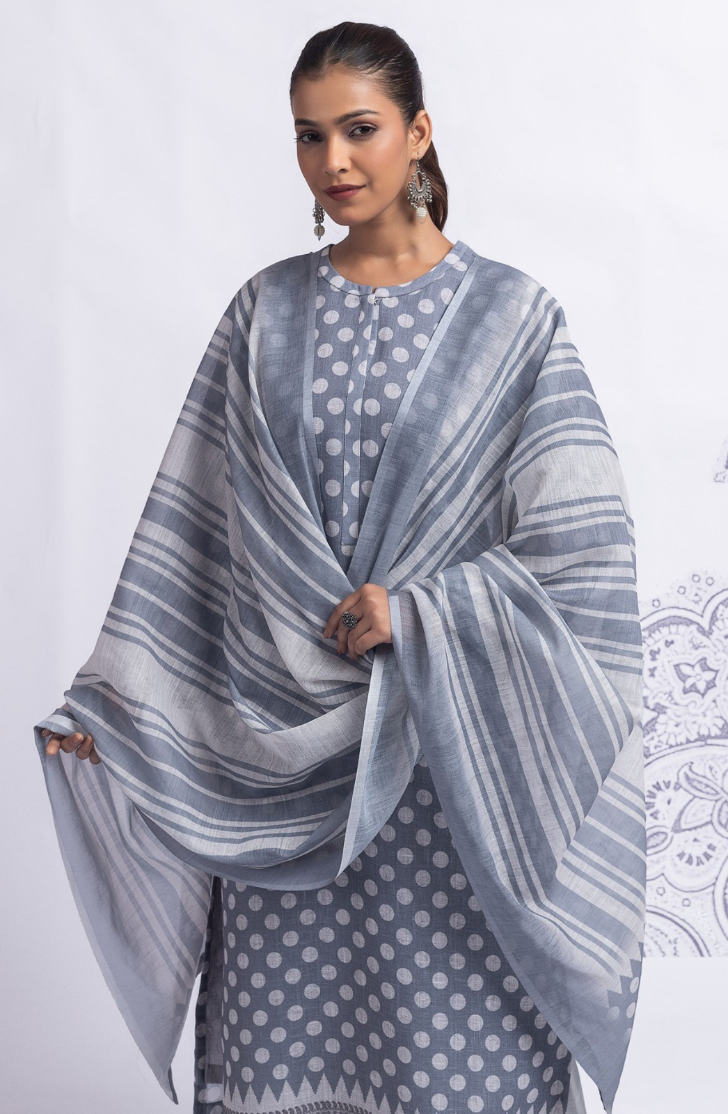 Grey Cotton Suit Set with Beautiful Dupatta - 1020-4919