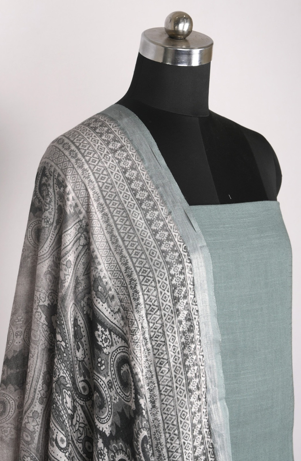 Green Linen Beautiful Suit Set with Dupatta - 996-CTLN1111-5A