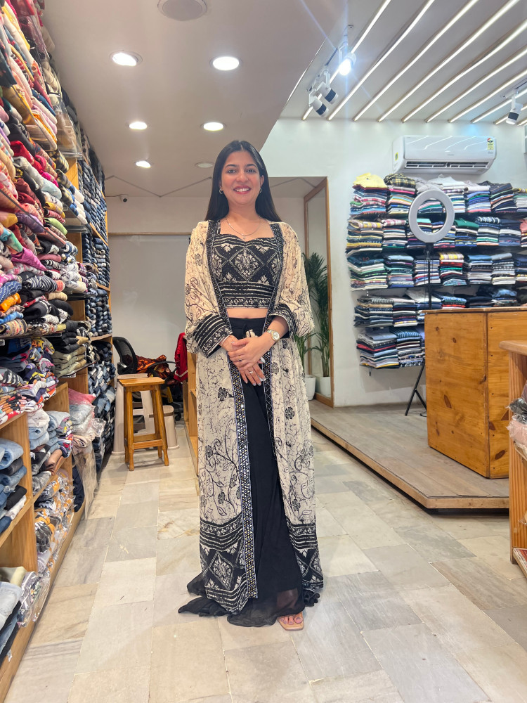 Trendy Black Shrug Set