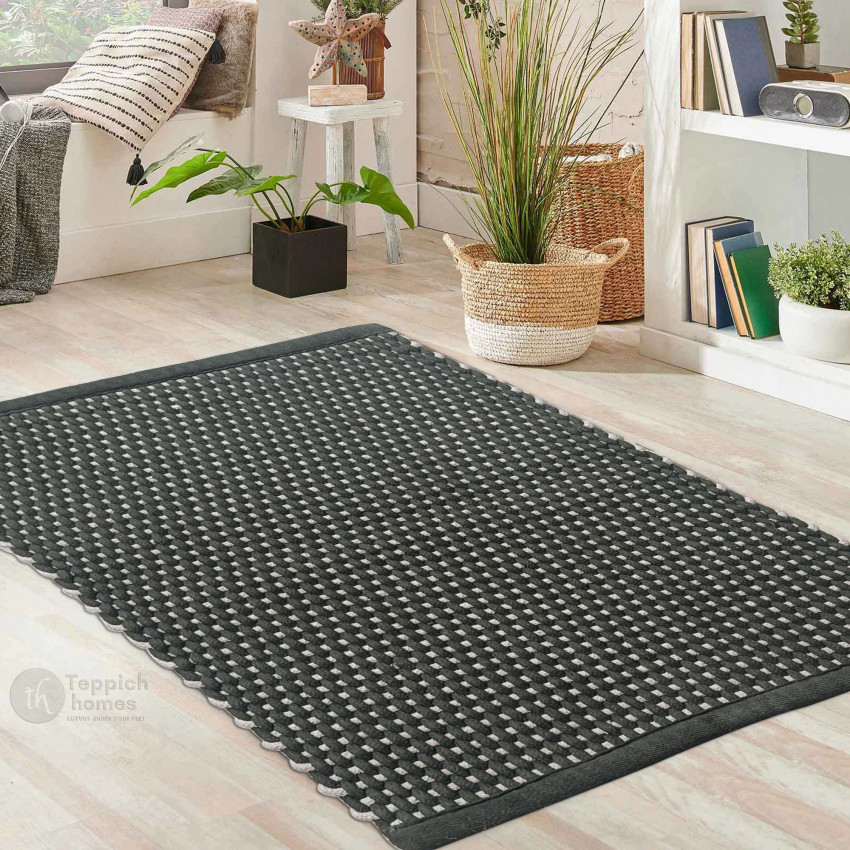 The Benefits of Choosing a 7x10 Rug for Your Home Decor