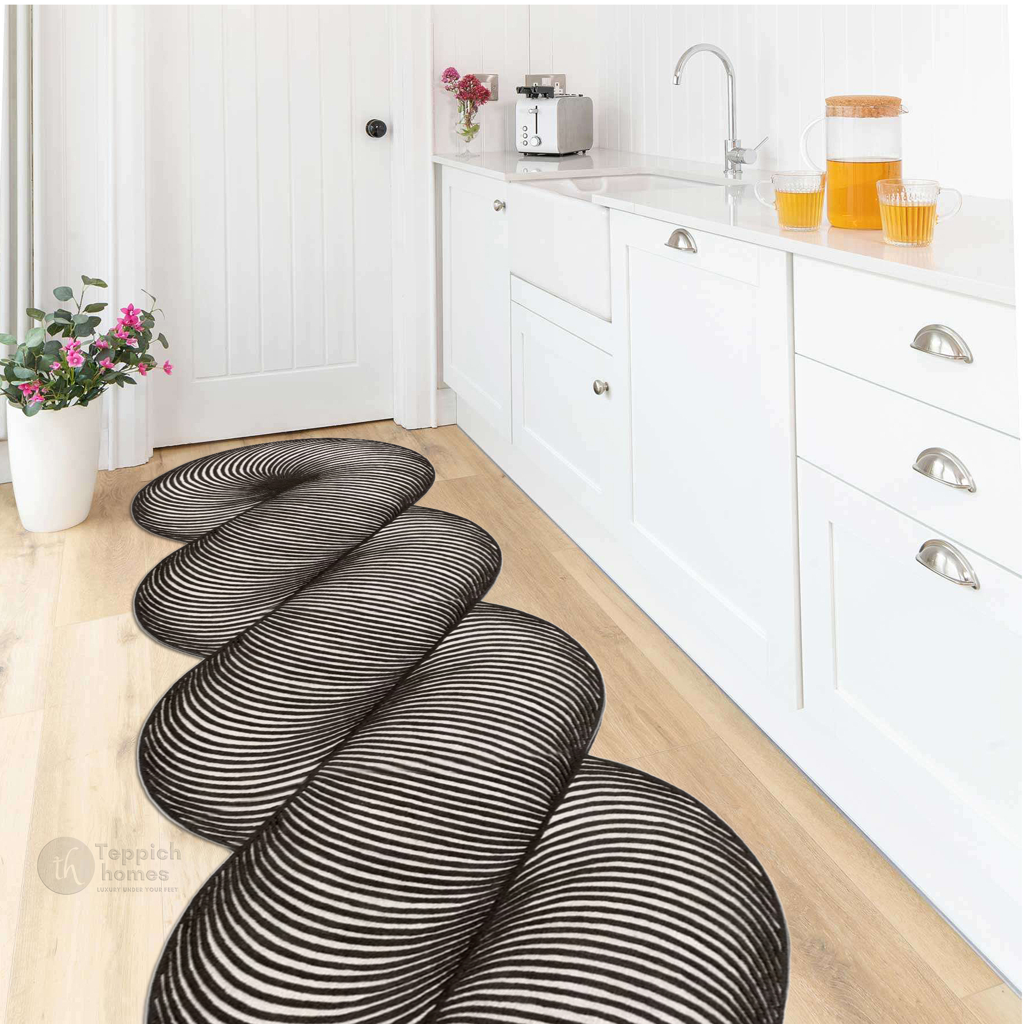 Modern Spiral Twist Black Rug | 8x10 ft