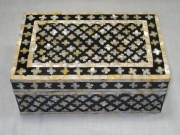 Image of Mother Of Pearl Trinket Box