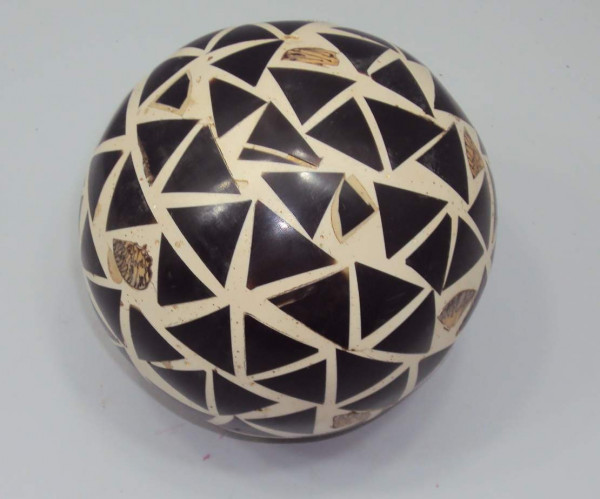 Image of Bone-Horn Made Ball