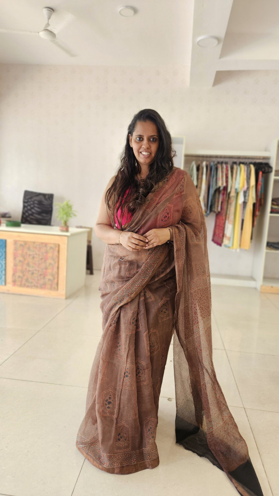 Image of BROWN AJRAKH HANDBLOCKPRINTED COTTON KOTA SAREE