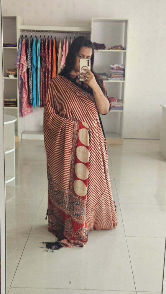 Image of MAROON BEIGE STRIPES AJRAKH MODAL SILK HANDBLOCK PRINTED SAREE