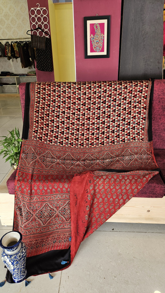 Image of MAROON BEIGE AJRAKH MODAL SILK HANDBLOCK PRINT SAREE