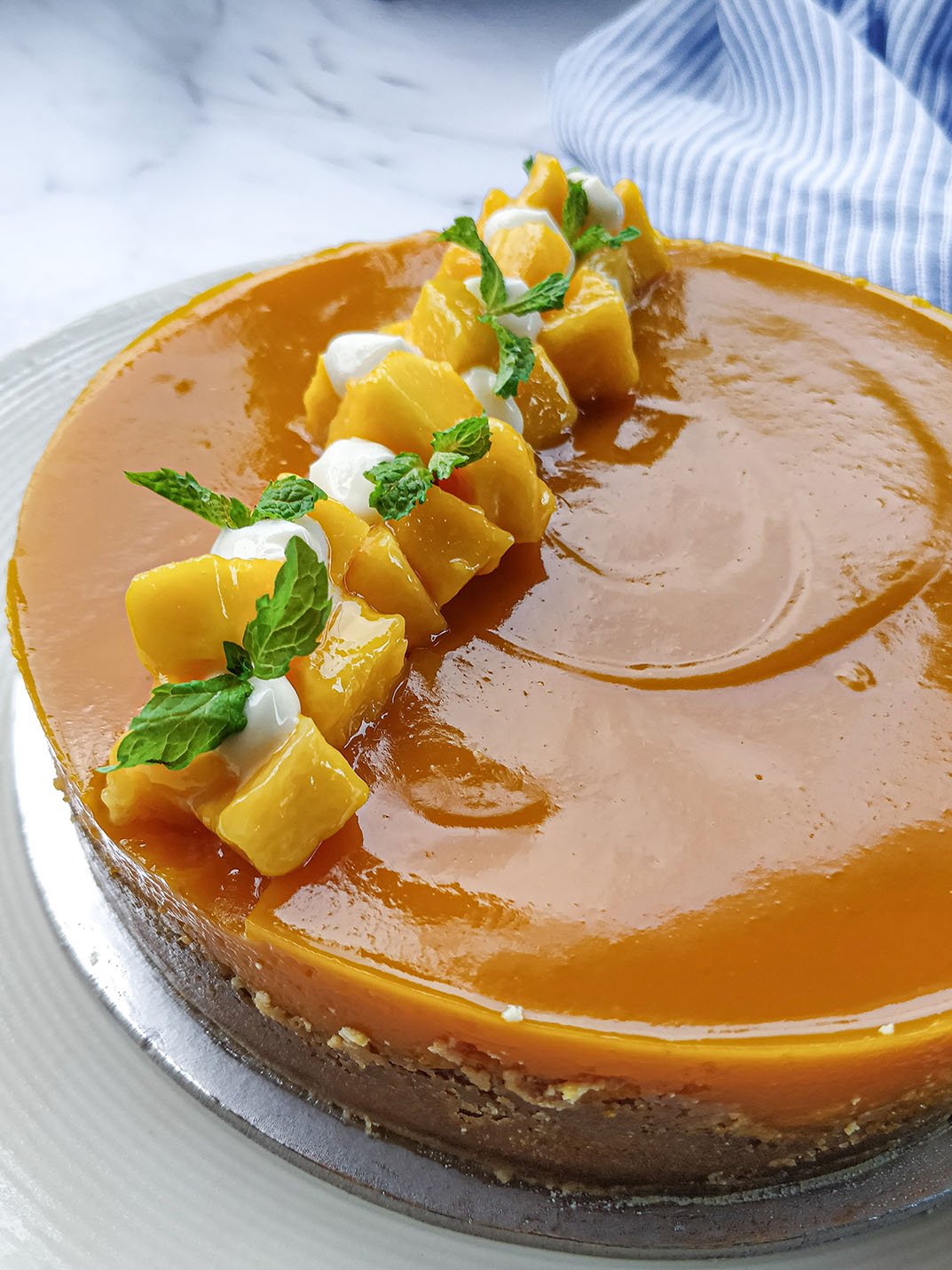Mango Baked Cheesecake