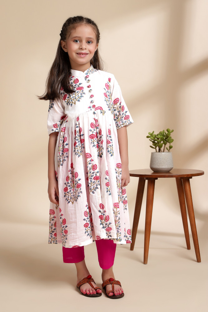 Image of Foliage Cape Set (of 2)