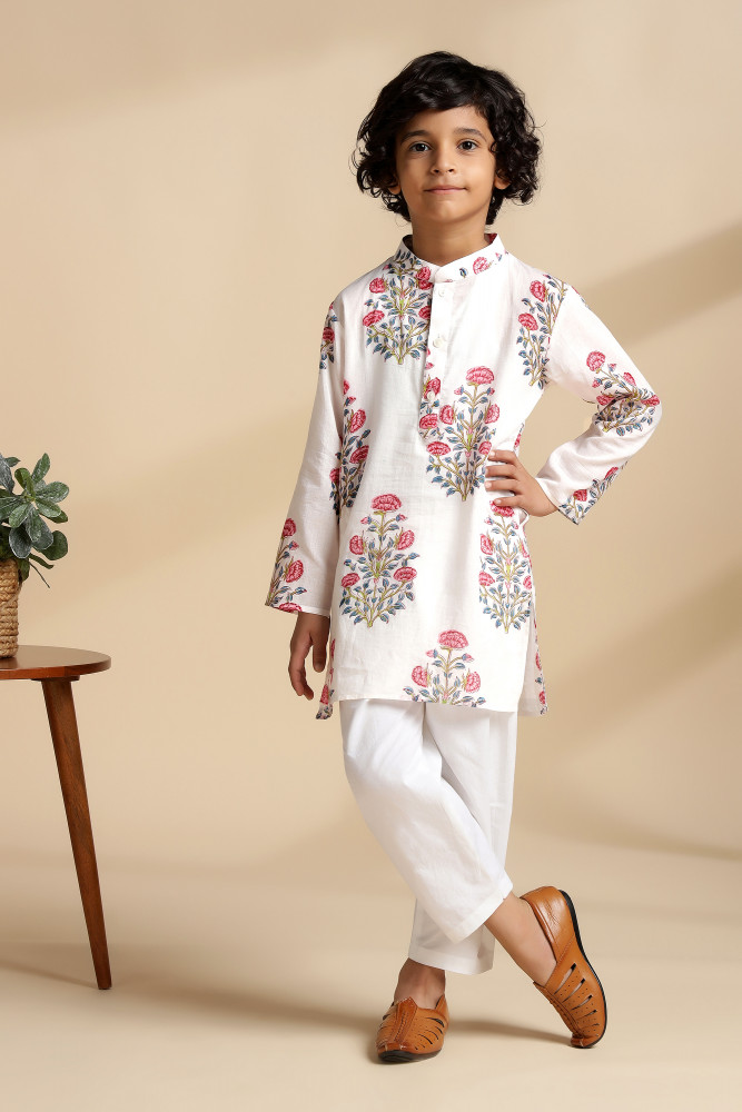 Image of Mesh Kurta Set (of 2)
